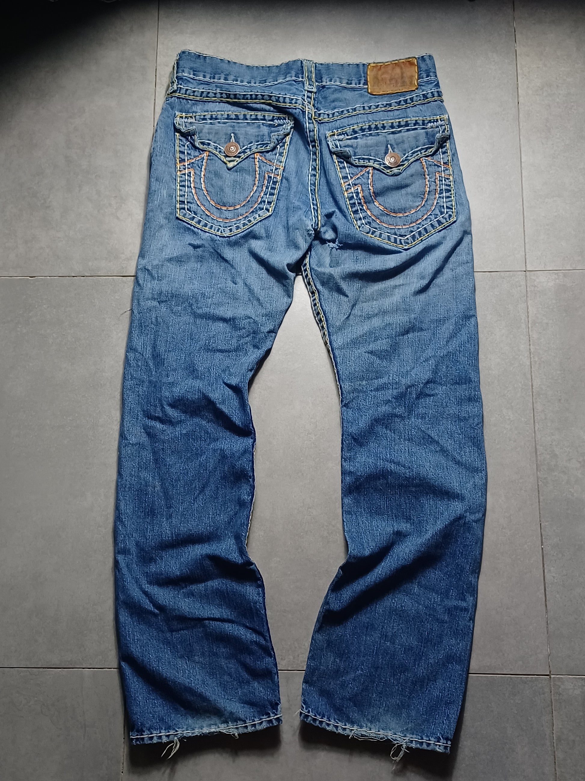 Niebieskie straight jeansy True Religion