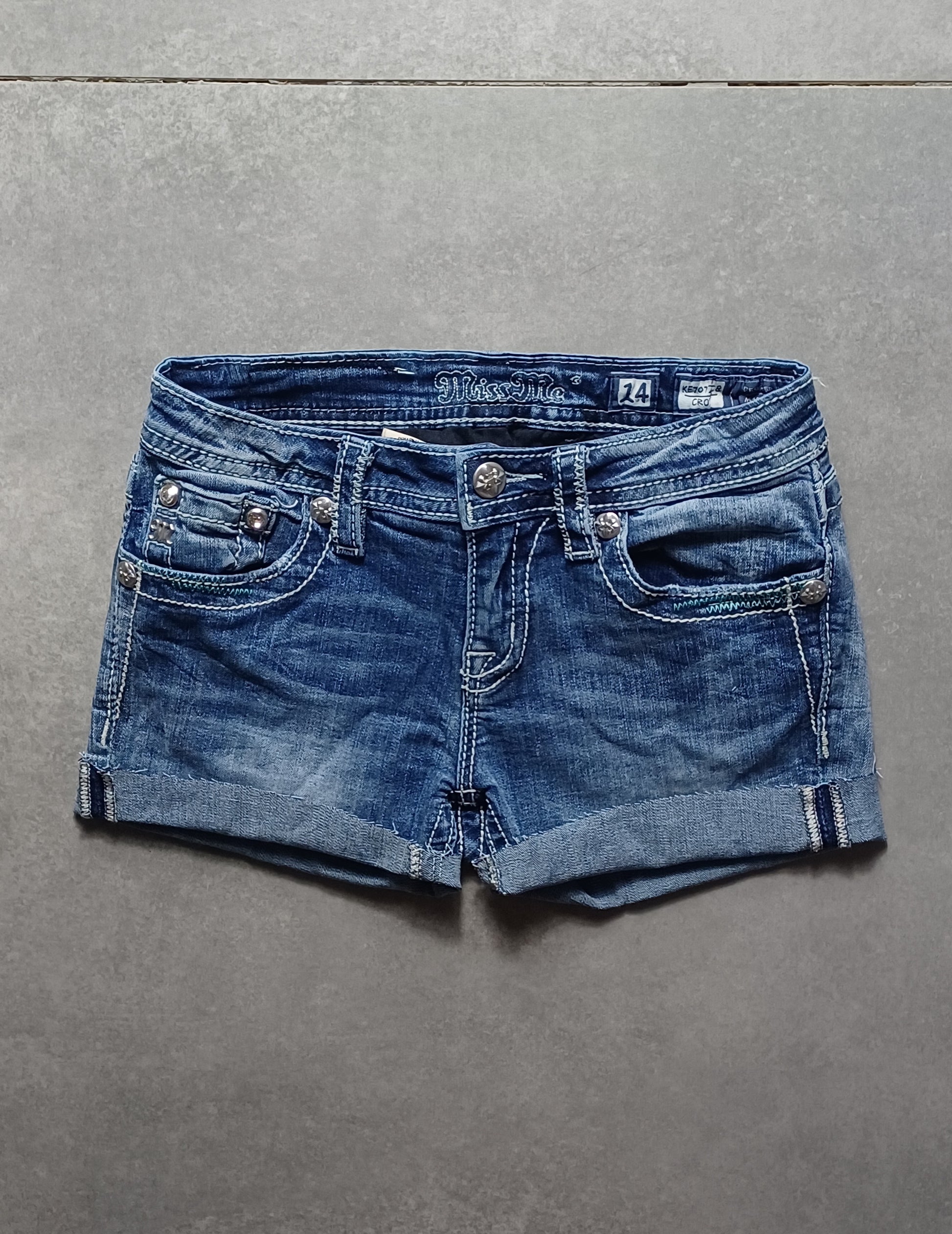 Niebieskie low rise szorty jeansowe Miss Me