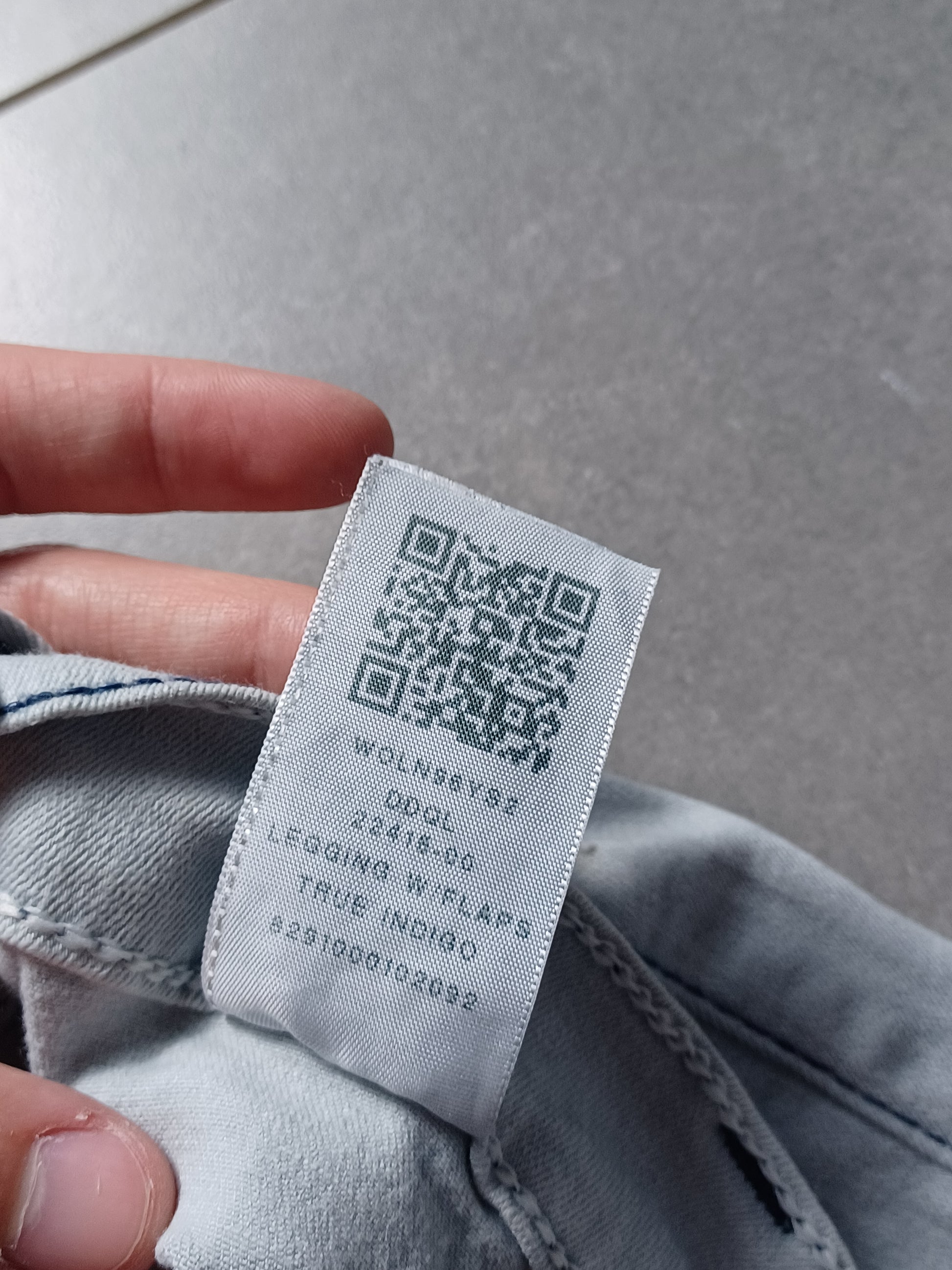 Jasnoniebieskie low rise szorty True Religion