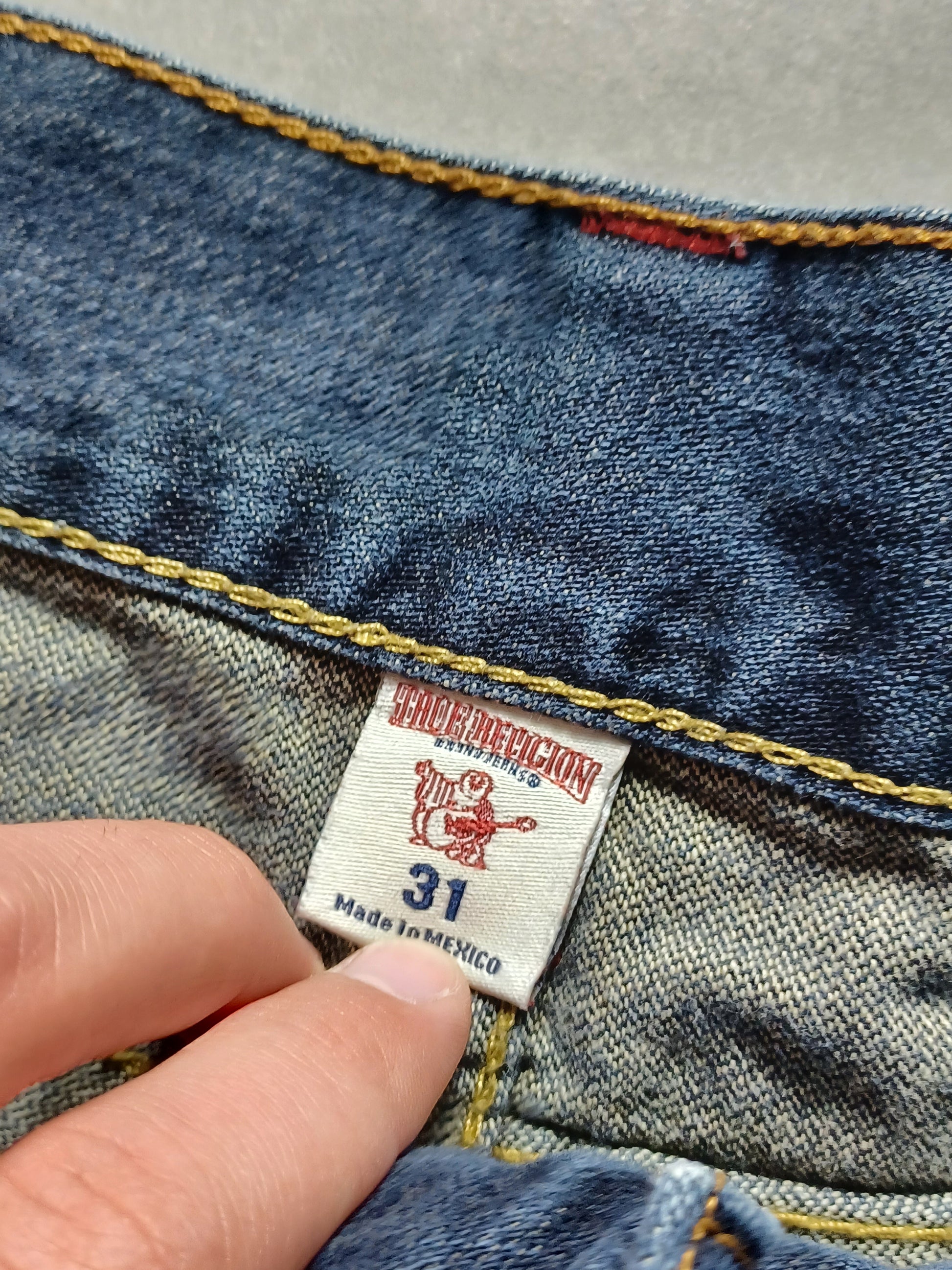Granatowe low rise szorty True Religion