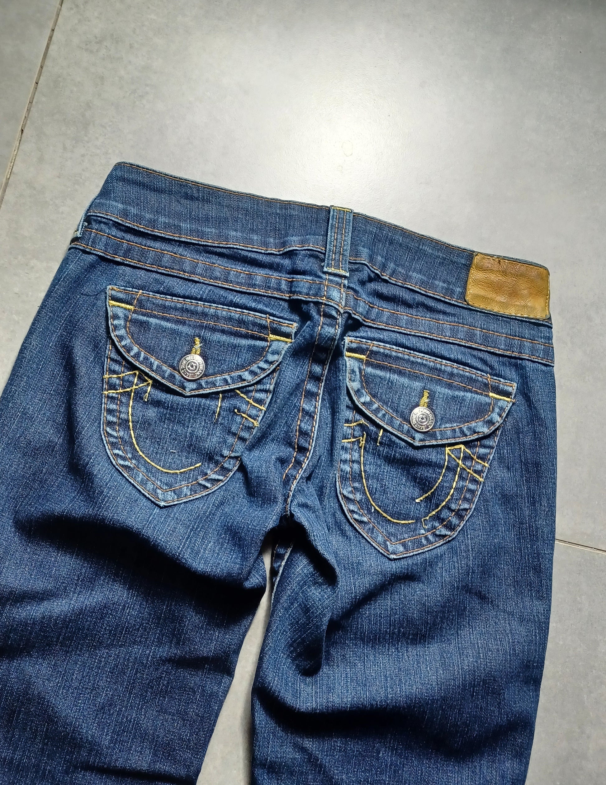 Granatowe low rise Flared Jeansy True Religion Flapy