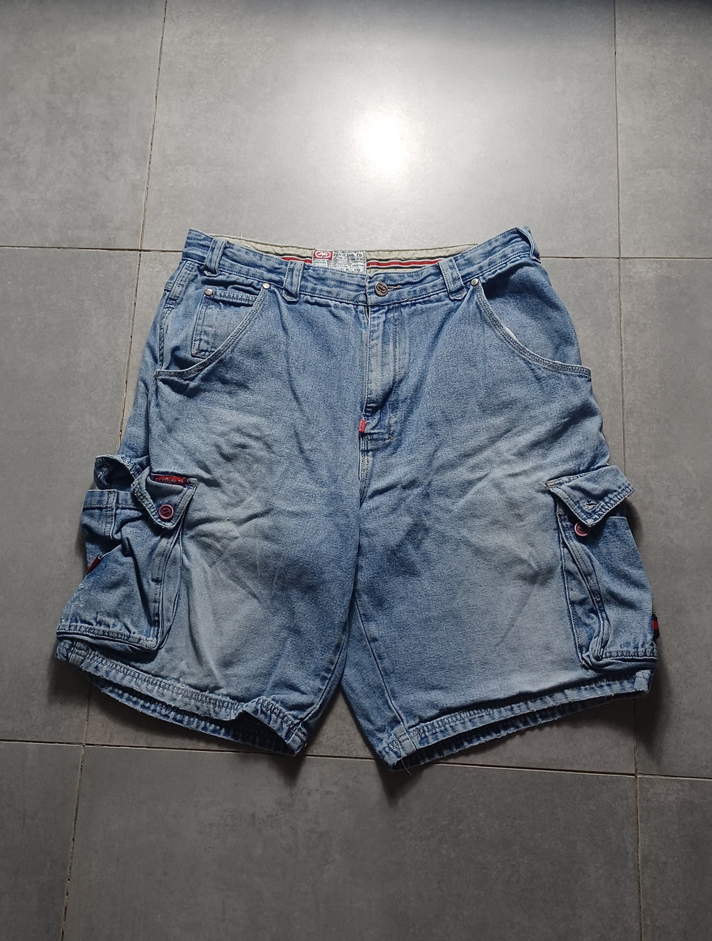 Jasnoniebieskie baggy jortsy Ecko.Untld
