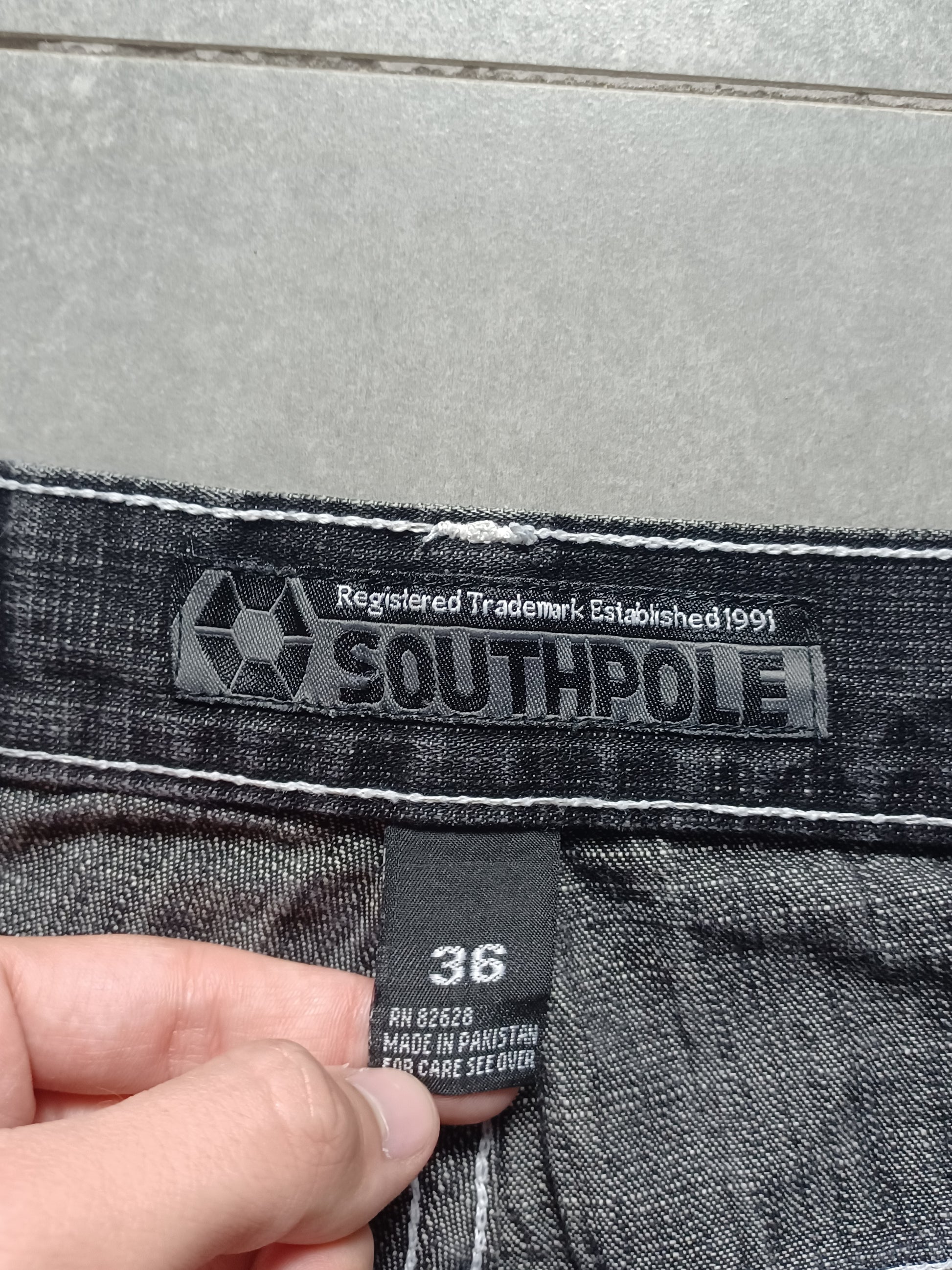 Czarne Baggy Jortsy Southpole