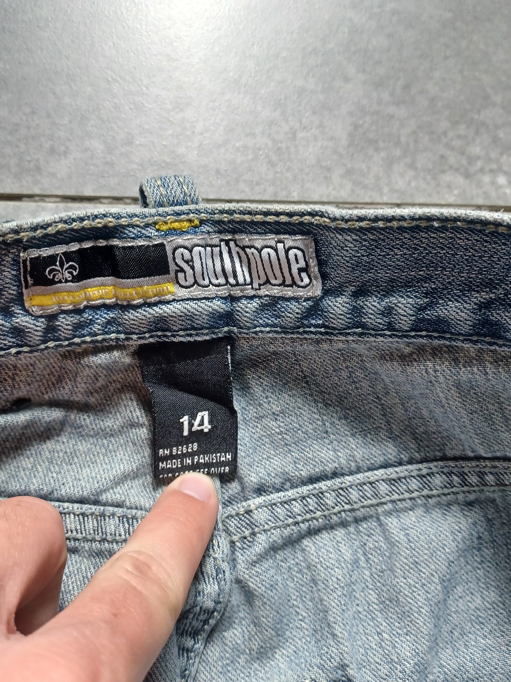 Jasnoniebieskie jortsy Southpole