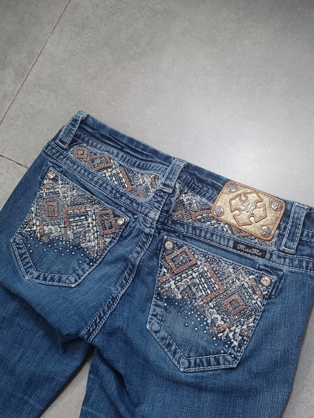 Niebieskie low rise Bootcut jeansy Miss Me