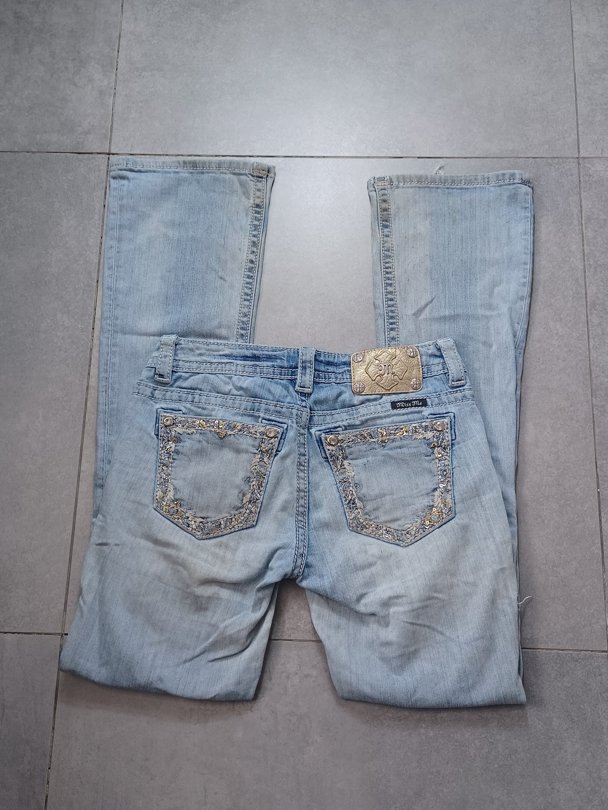 Jasnoniebieskie bootcut jeans Miss Me