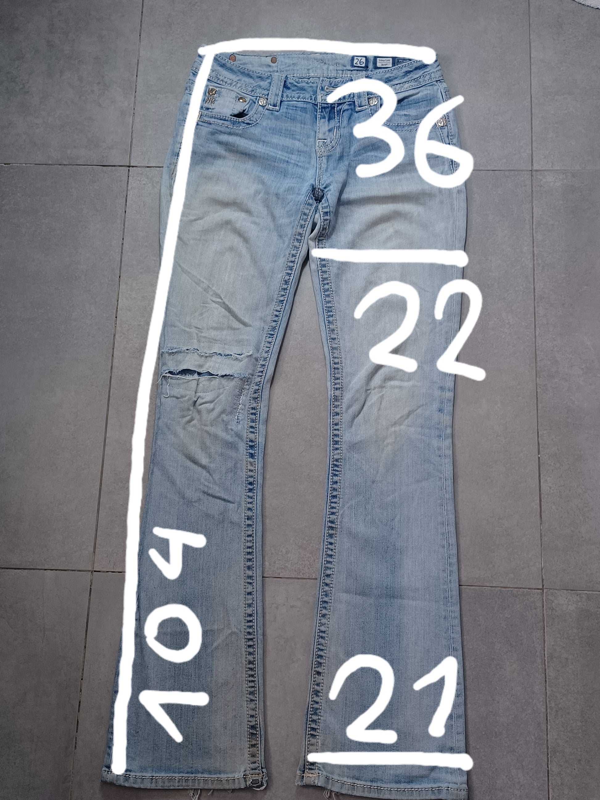 Jasnoniebieskie bootcut jeans Miss Me