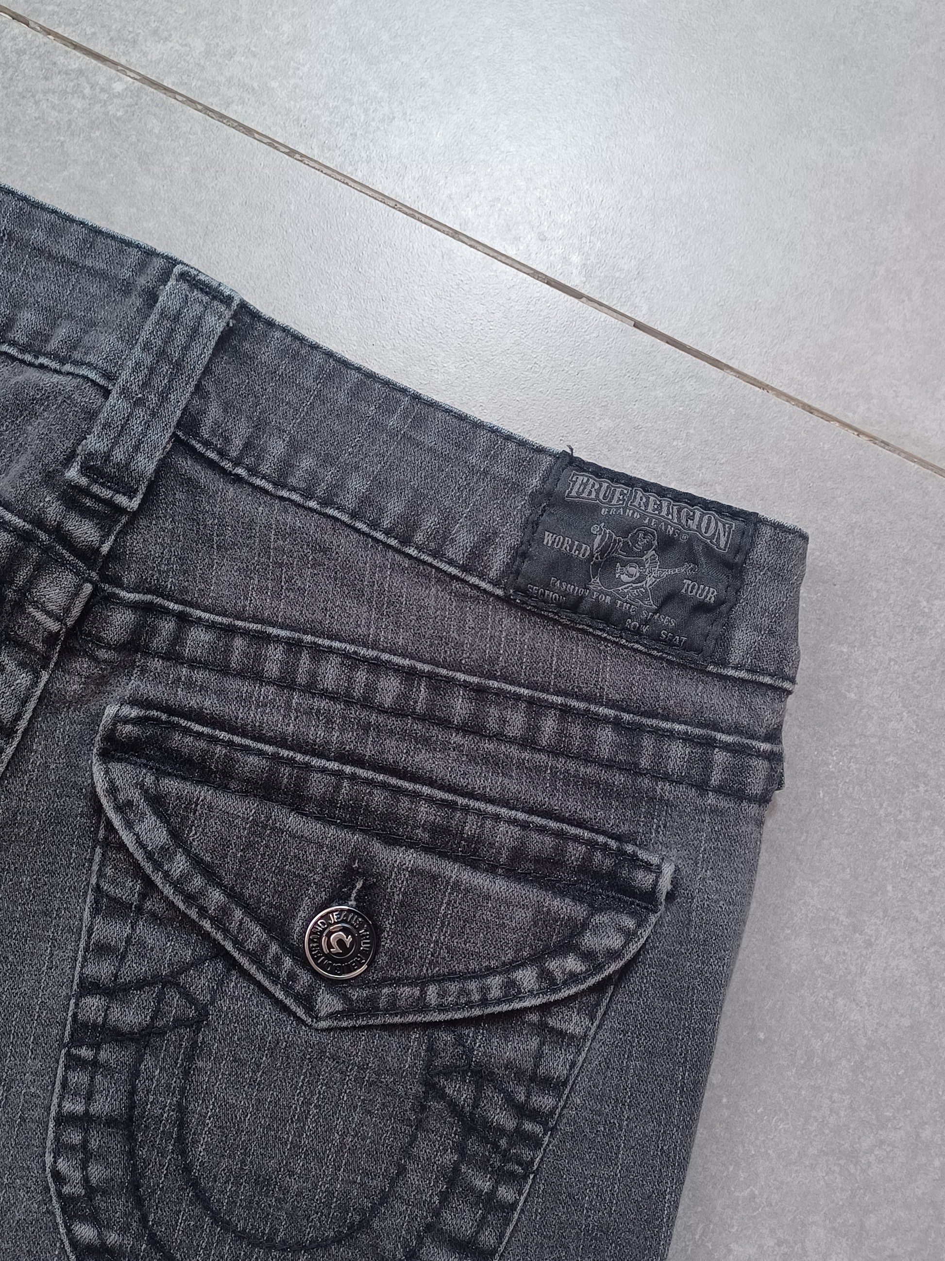 Szare szorty True Religion flapy