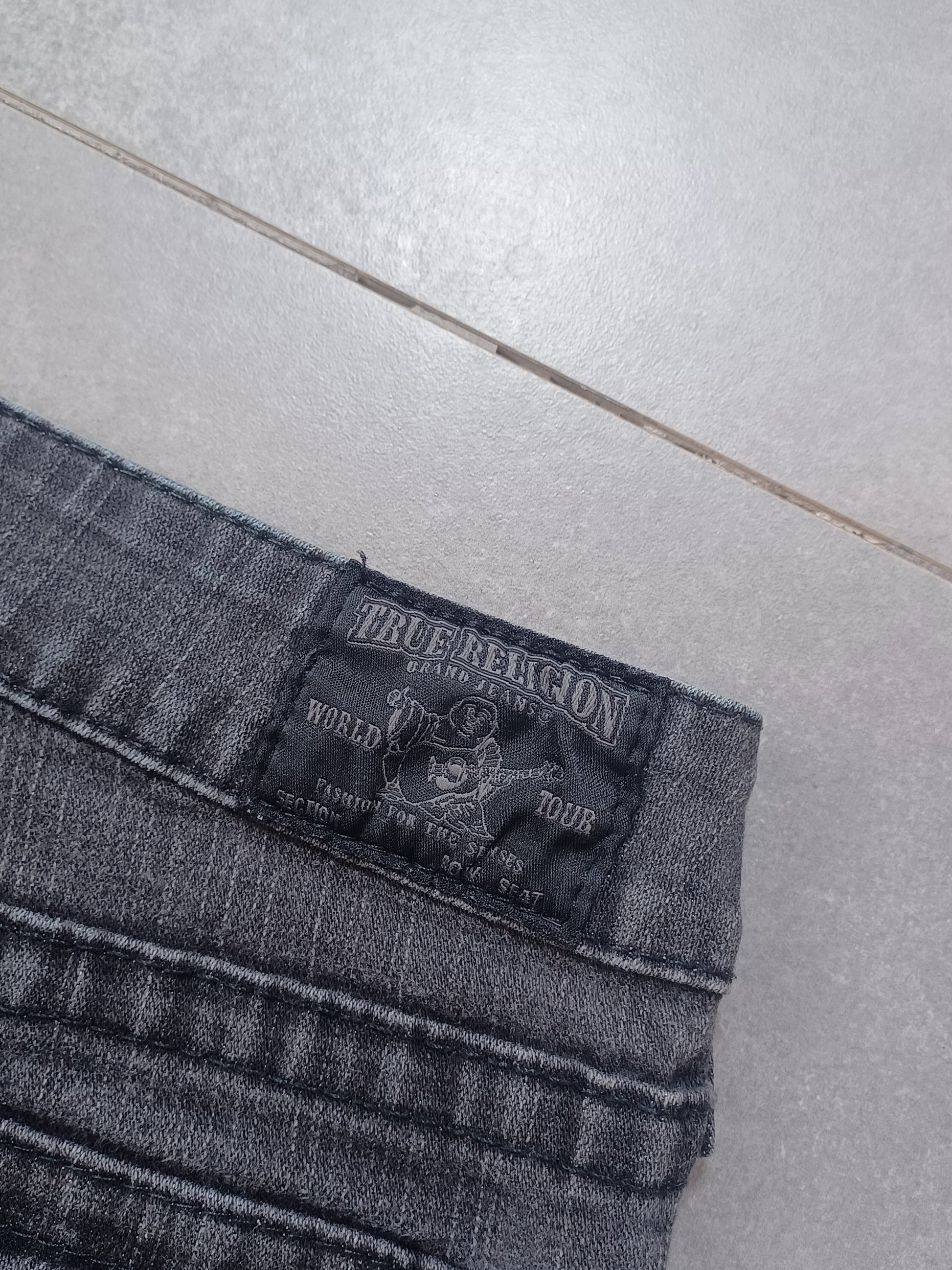 Szare szorty True Religion flapy