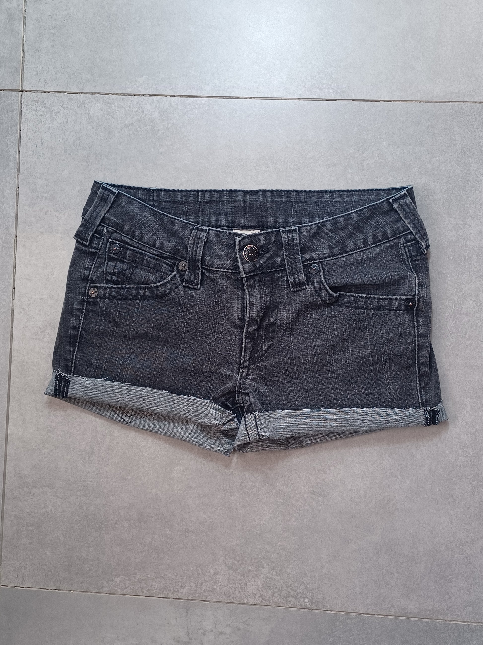 Szare szorty True Religion flapy