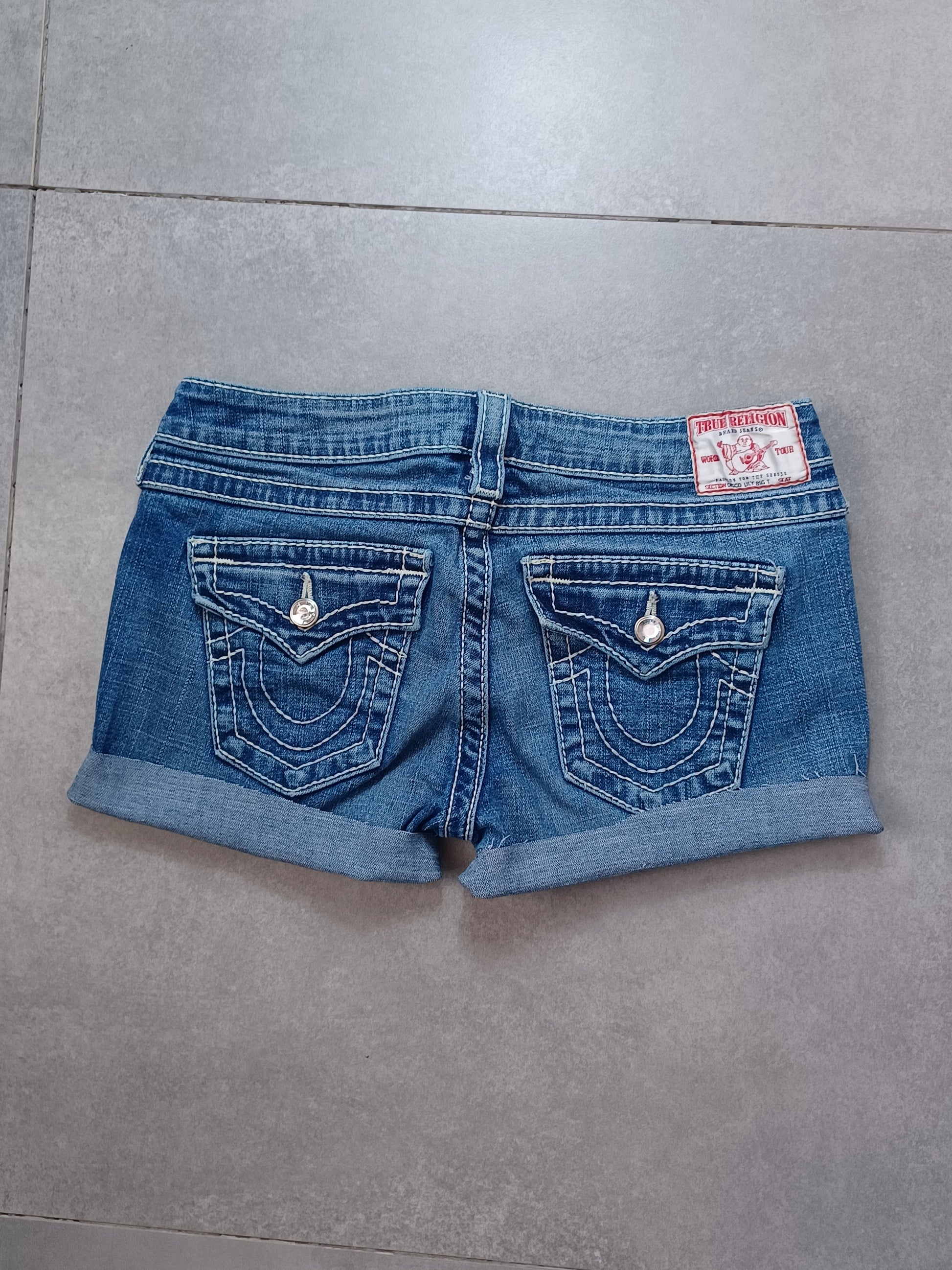 Niebieskie low rise szorty jeansowe True Religion x Swarovski