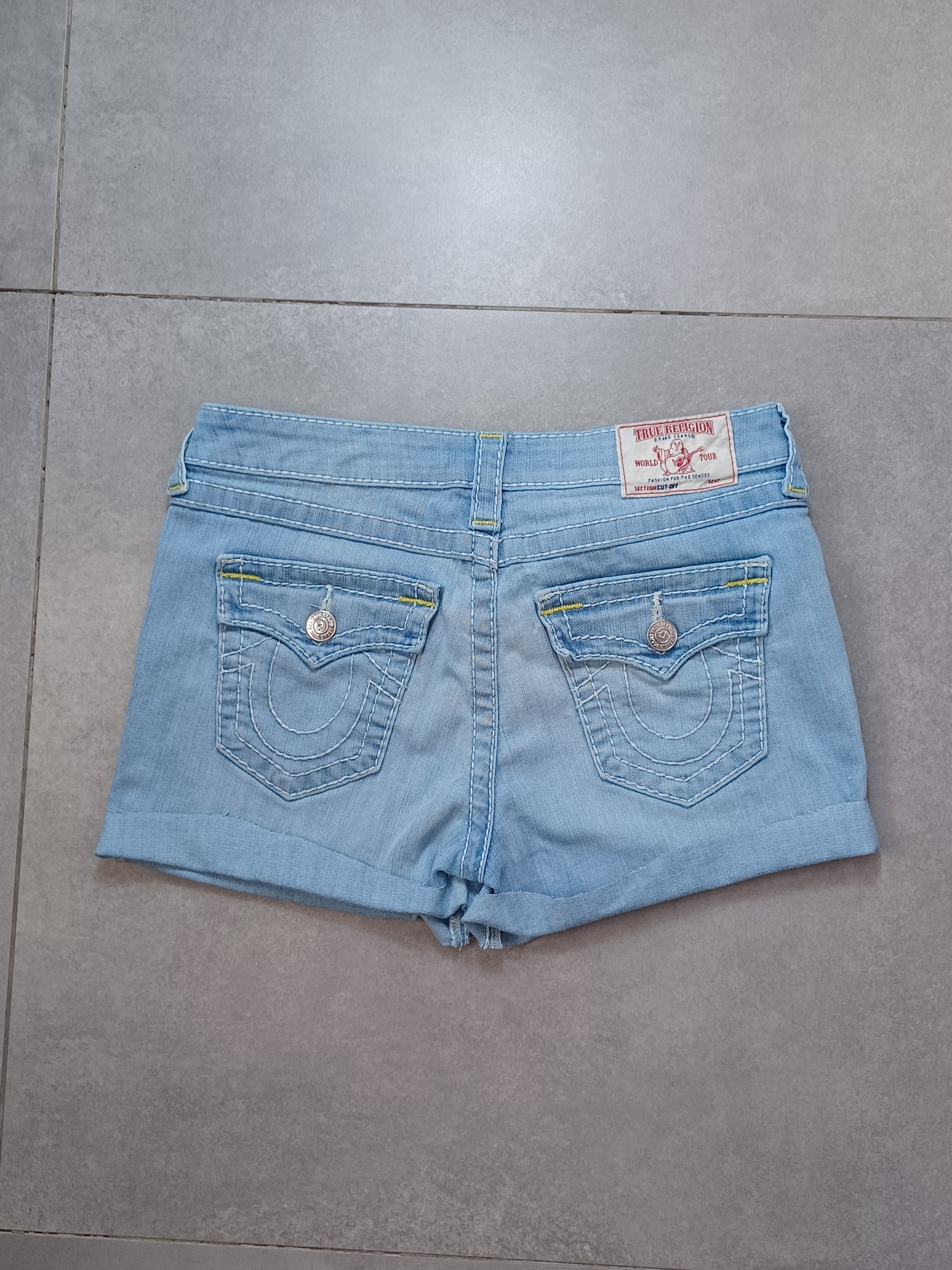 Jasnoniebieskie szorty jeansowe True Religion