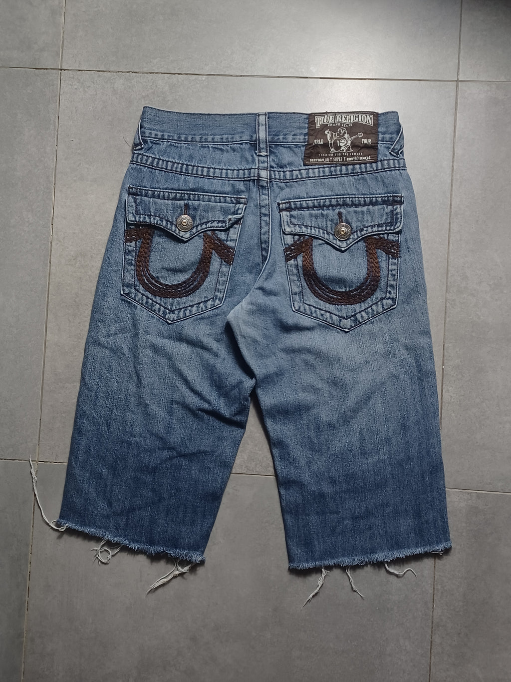 Niebieskie spodenki jeansowe True Religion