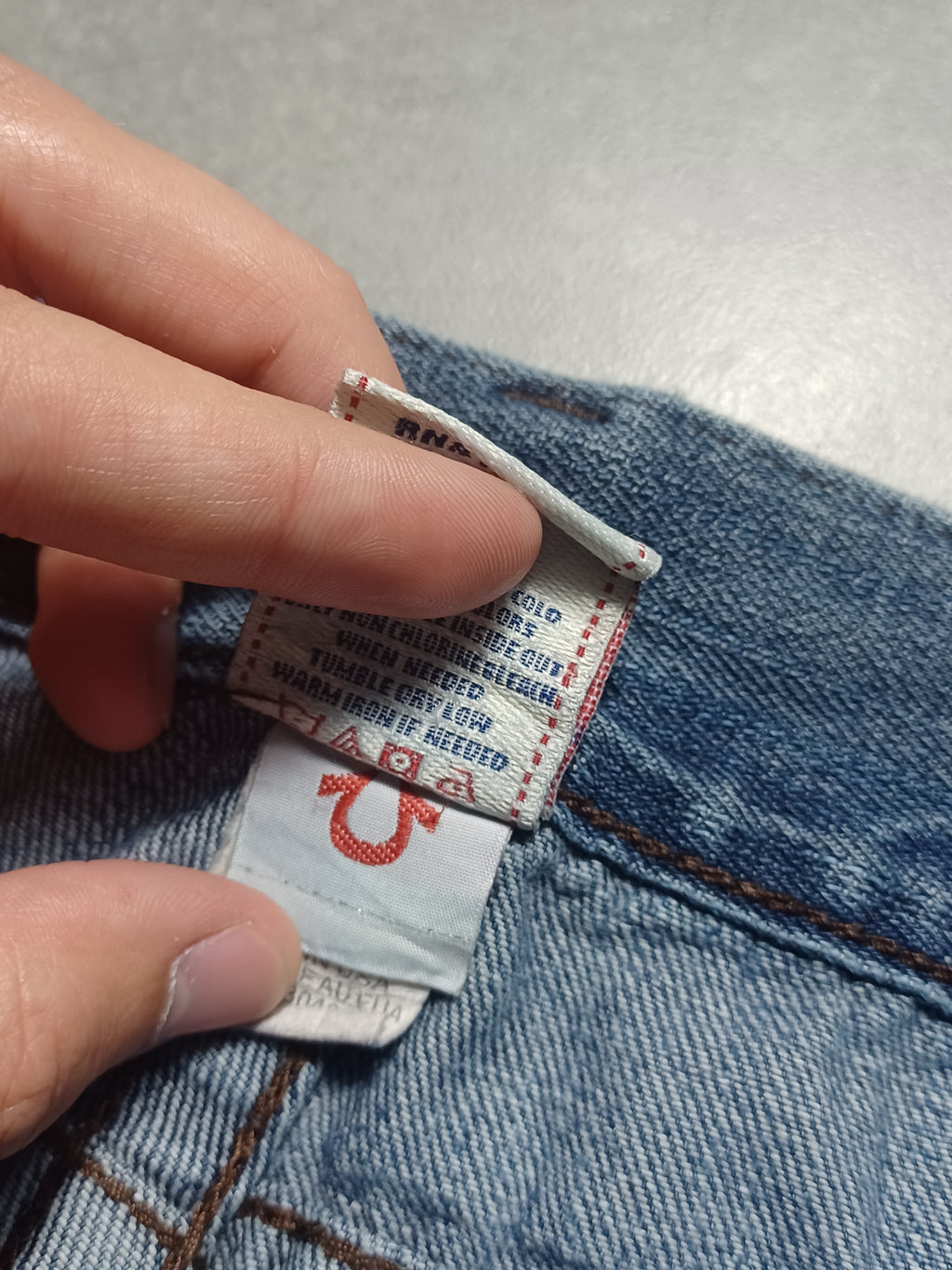 Niebieskie spodenki jeansowe True Religion