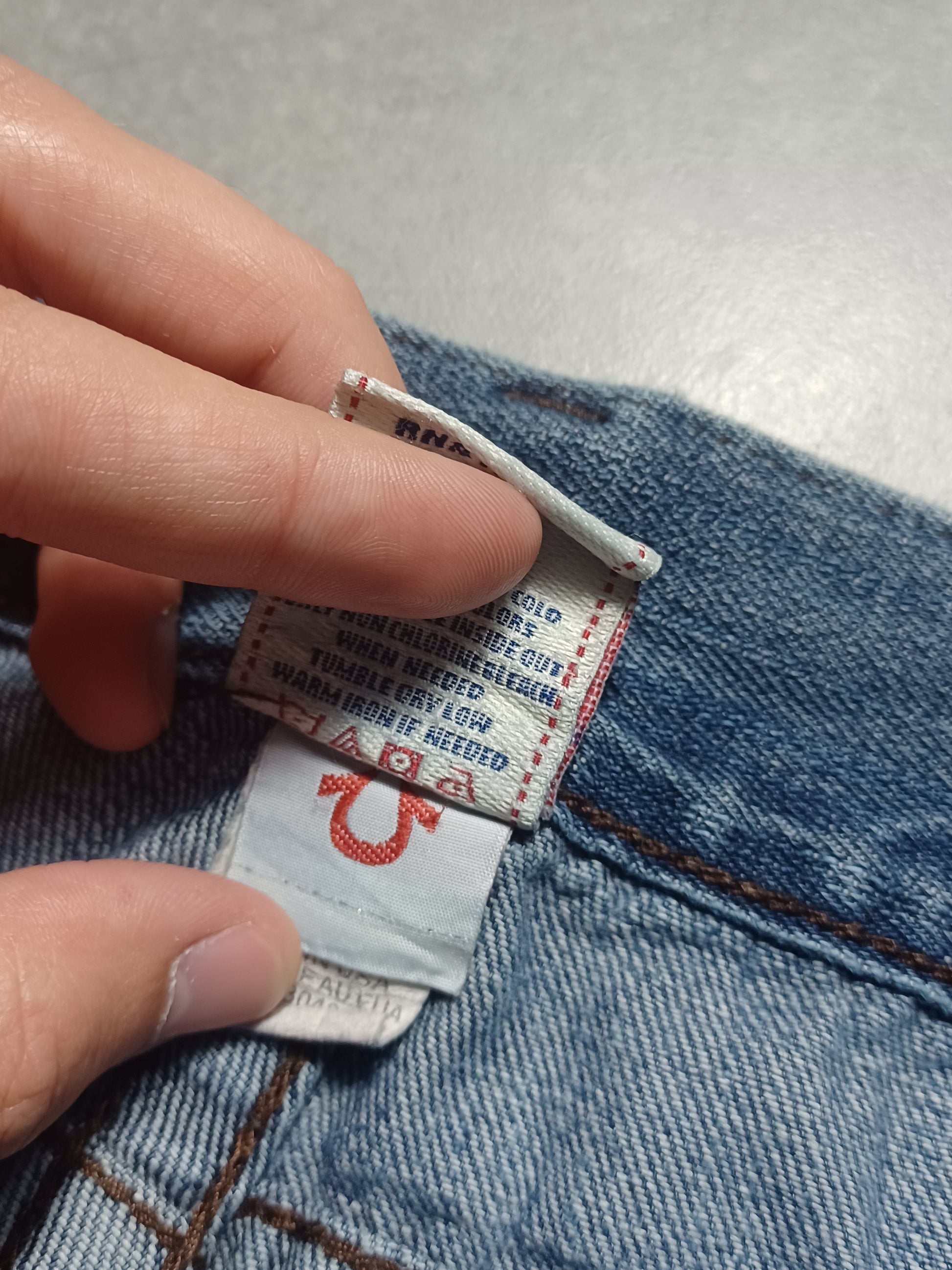 Niebieskie spodenki jeansowe True Religion