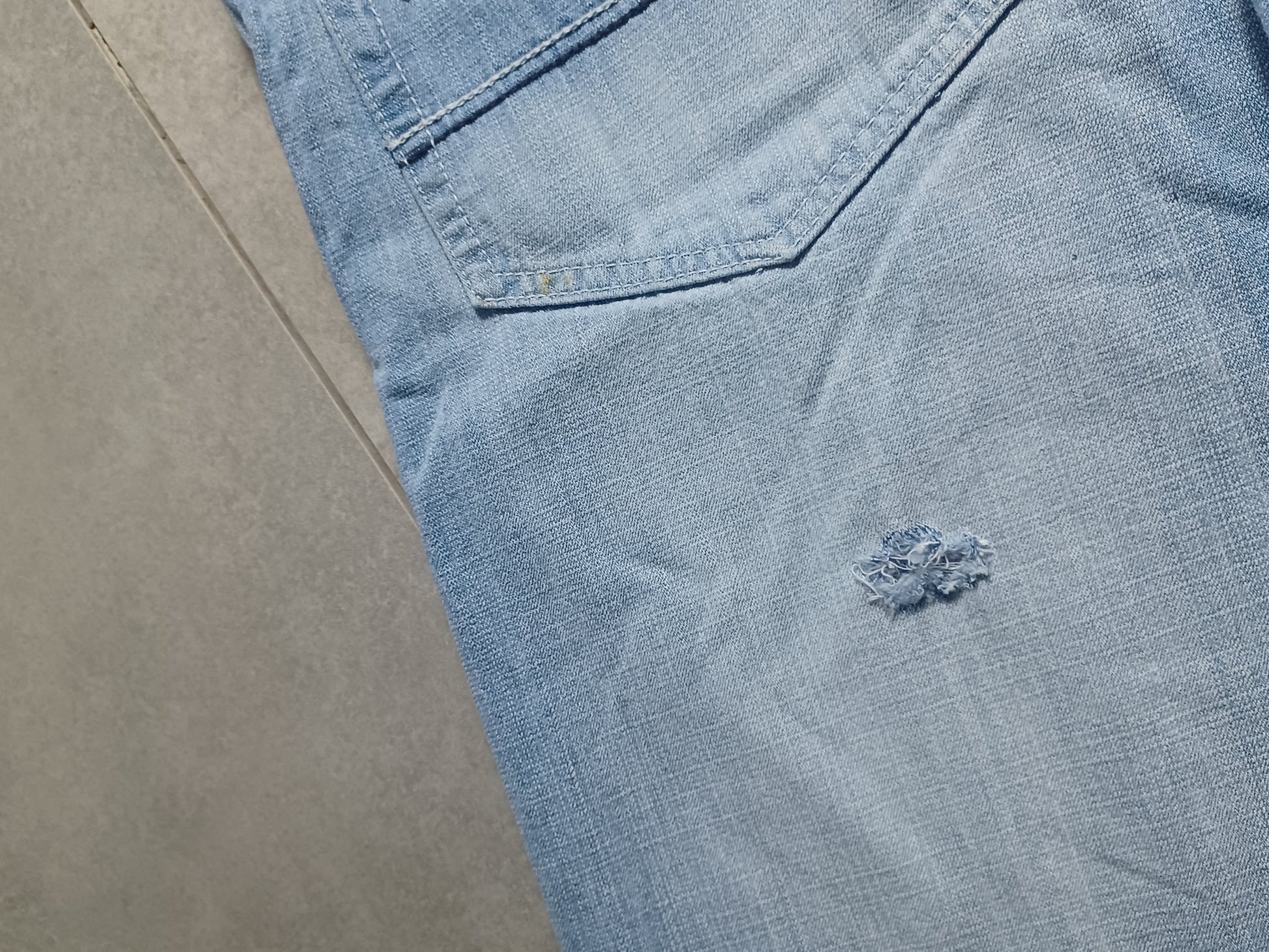 Jasnoniebieskie Jortsy Southpole distressed