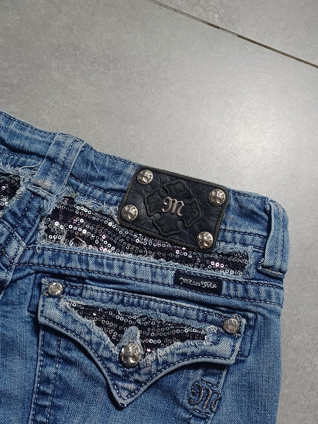 Niebieskie low rise szorty jeansowe Miss Me