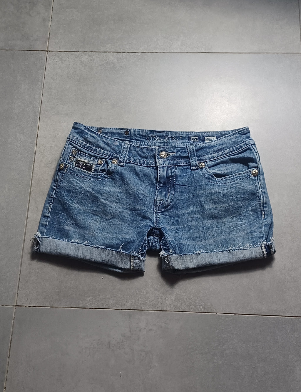 Niebieskie low rise szorty jeansowe Miss Me
