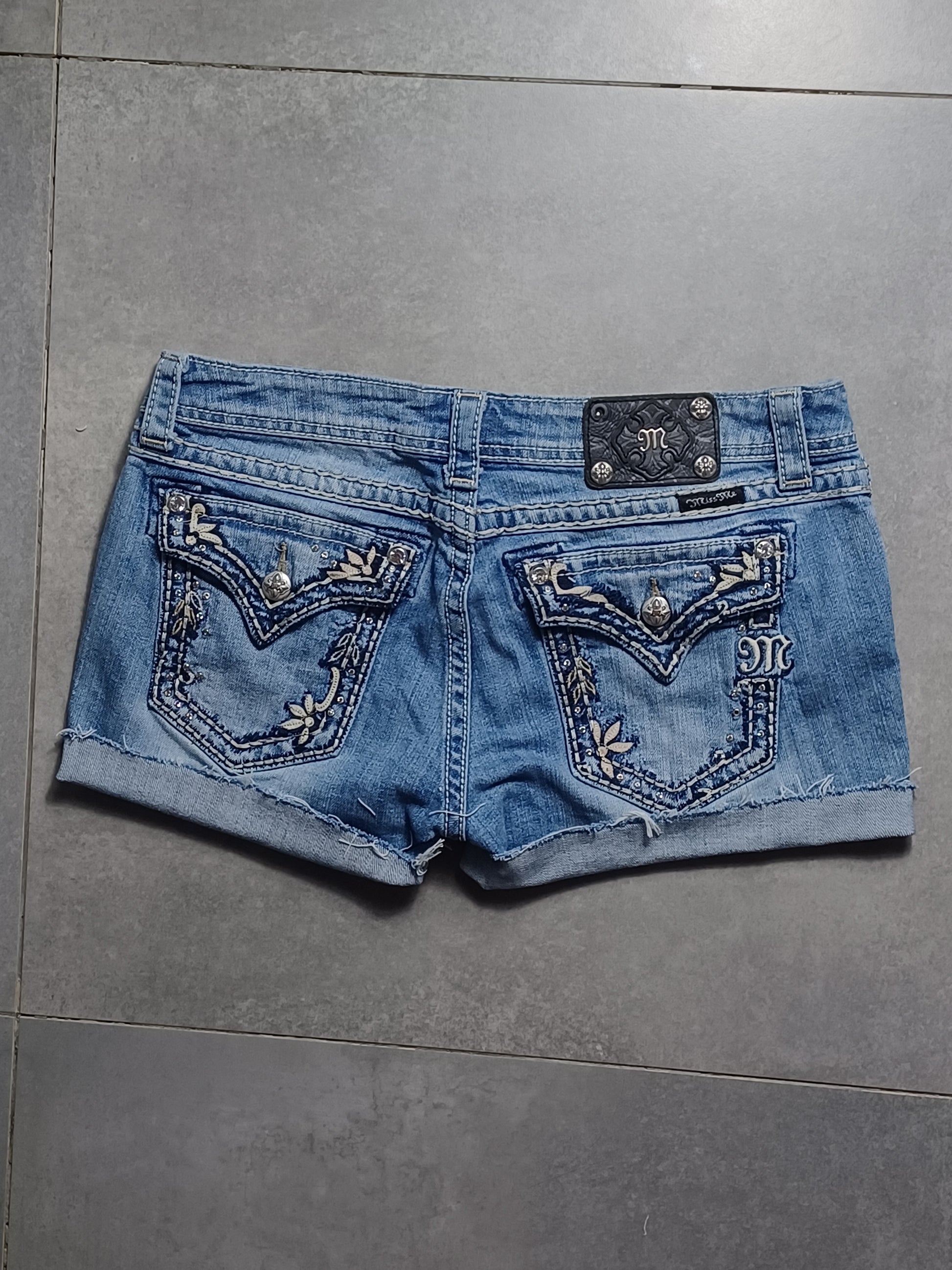 Niebieskie low rise szorty jeansowe Miss Me