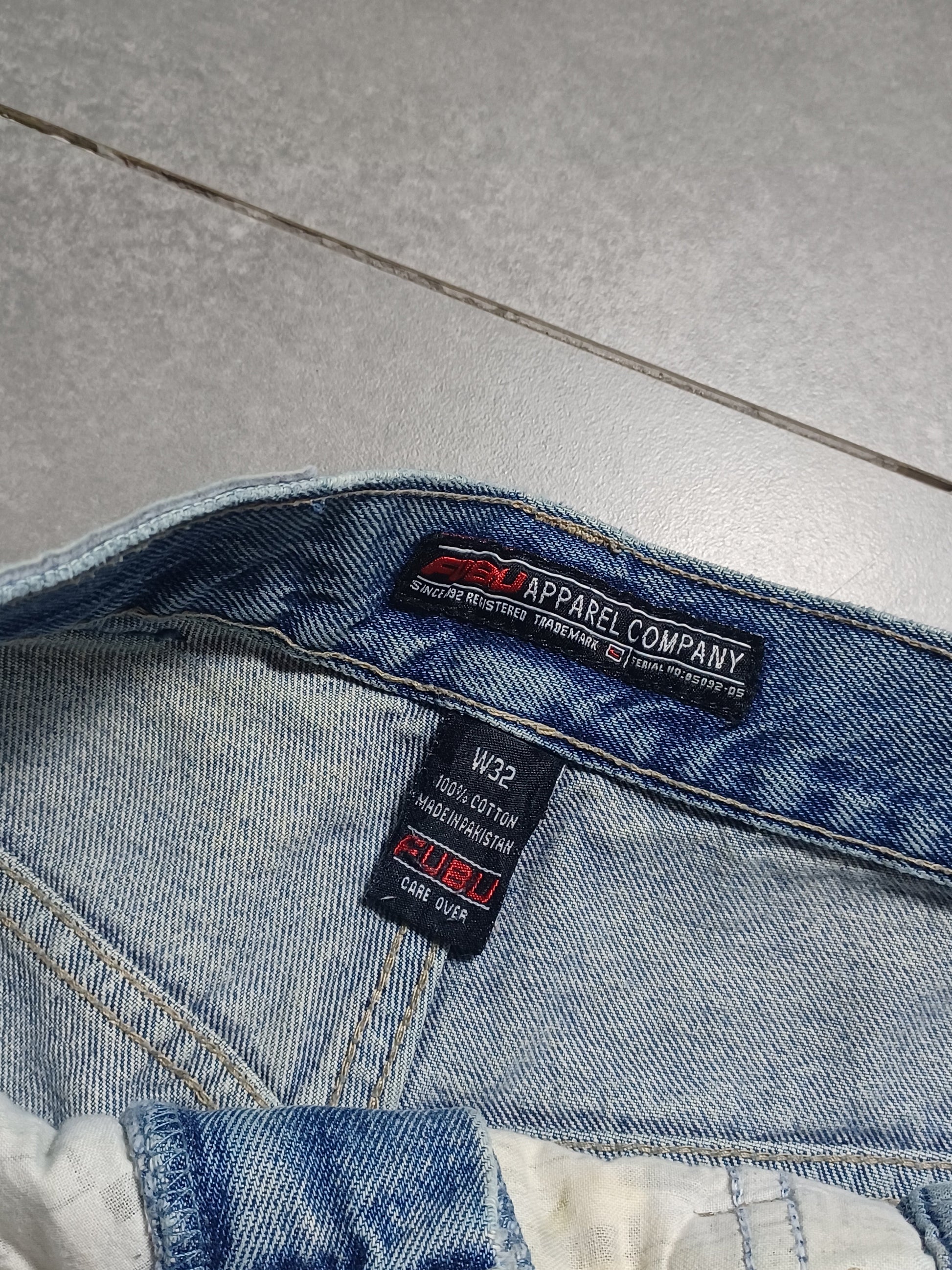 Jasnoniebieskie Jortsy FUBU