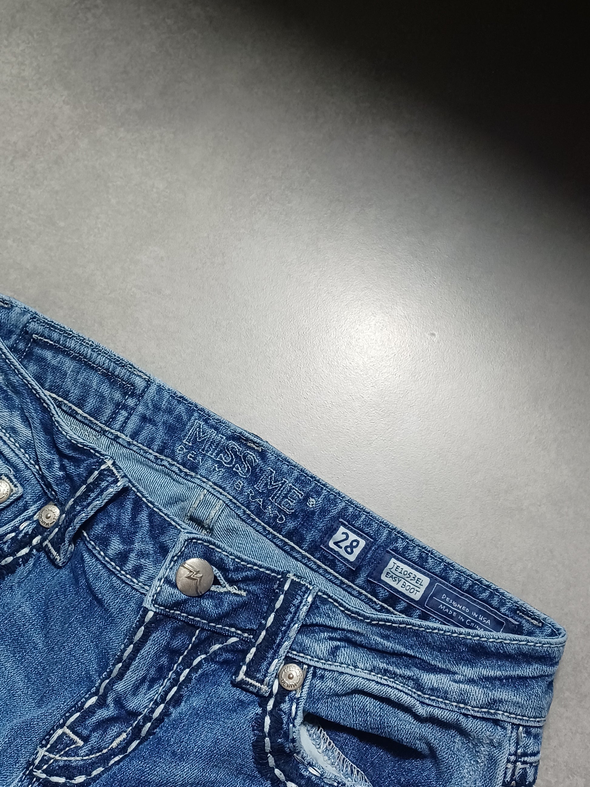 Niebieskie low rise Flared jeansy Miss Me