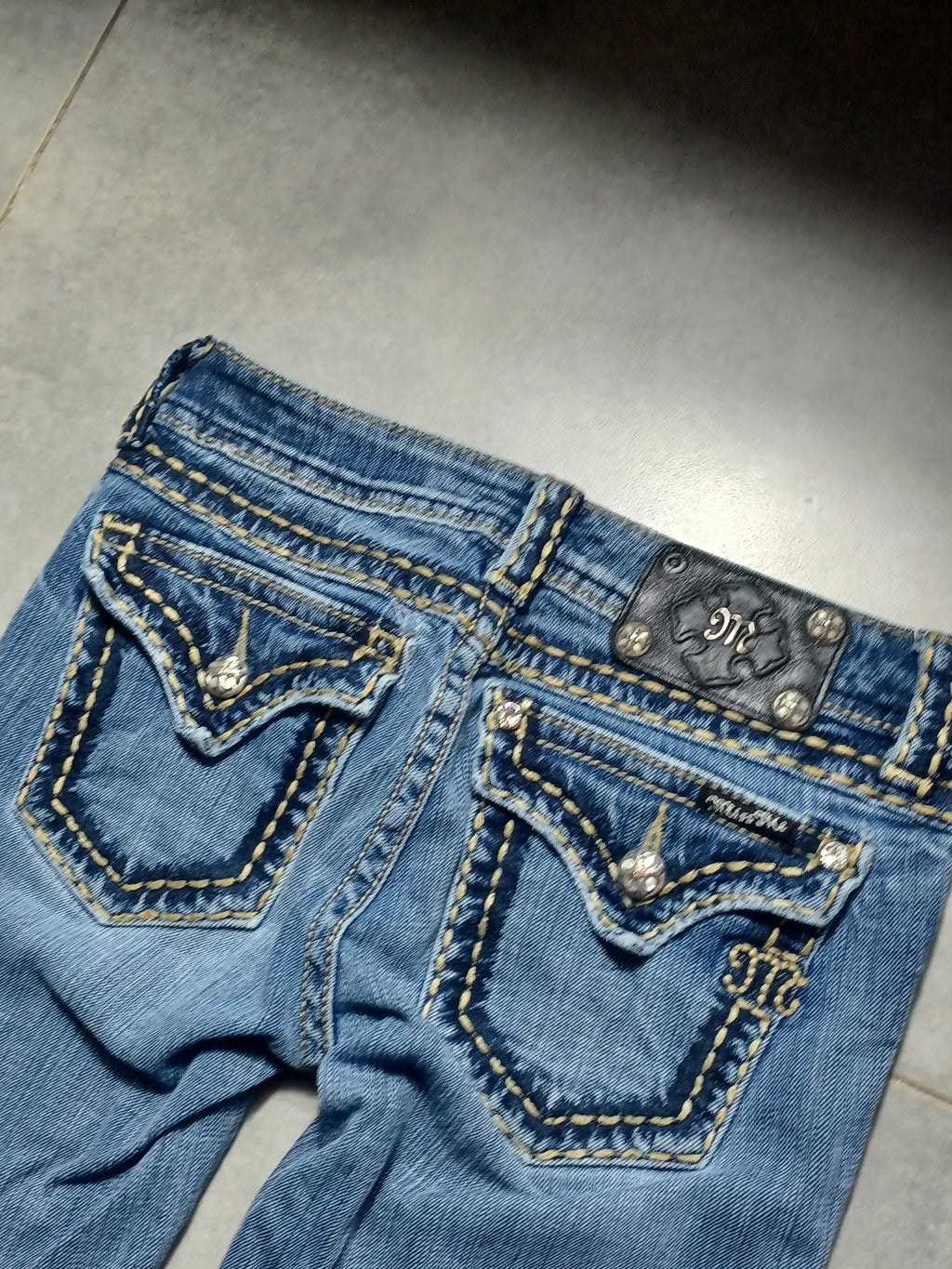 Niebieskie low rise Flared jeansy Miss Me