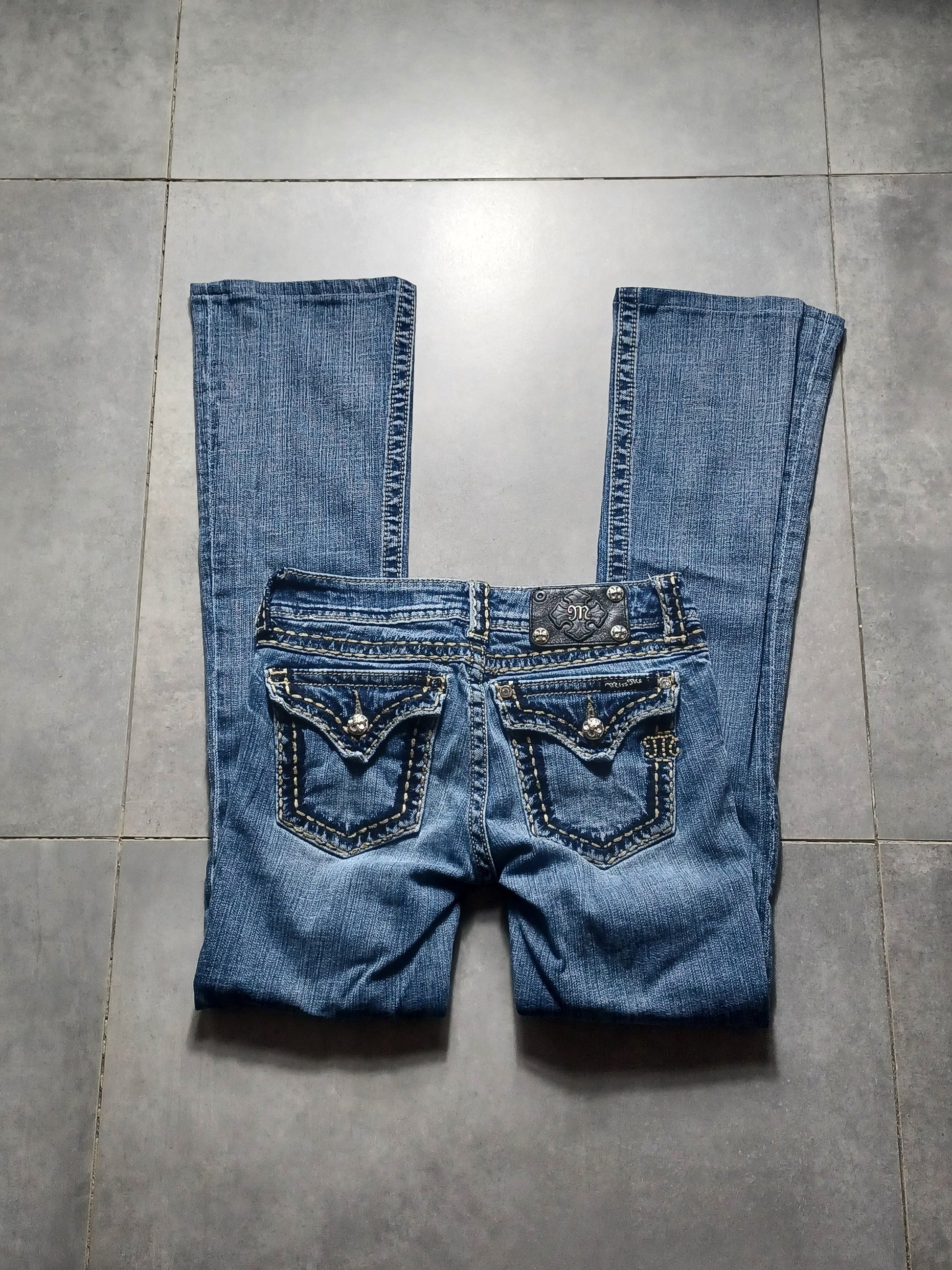 Niebieskie low rise Flared jeansy Miss Me
