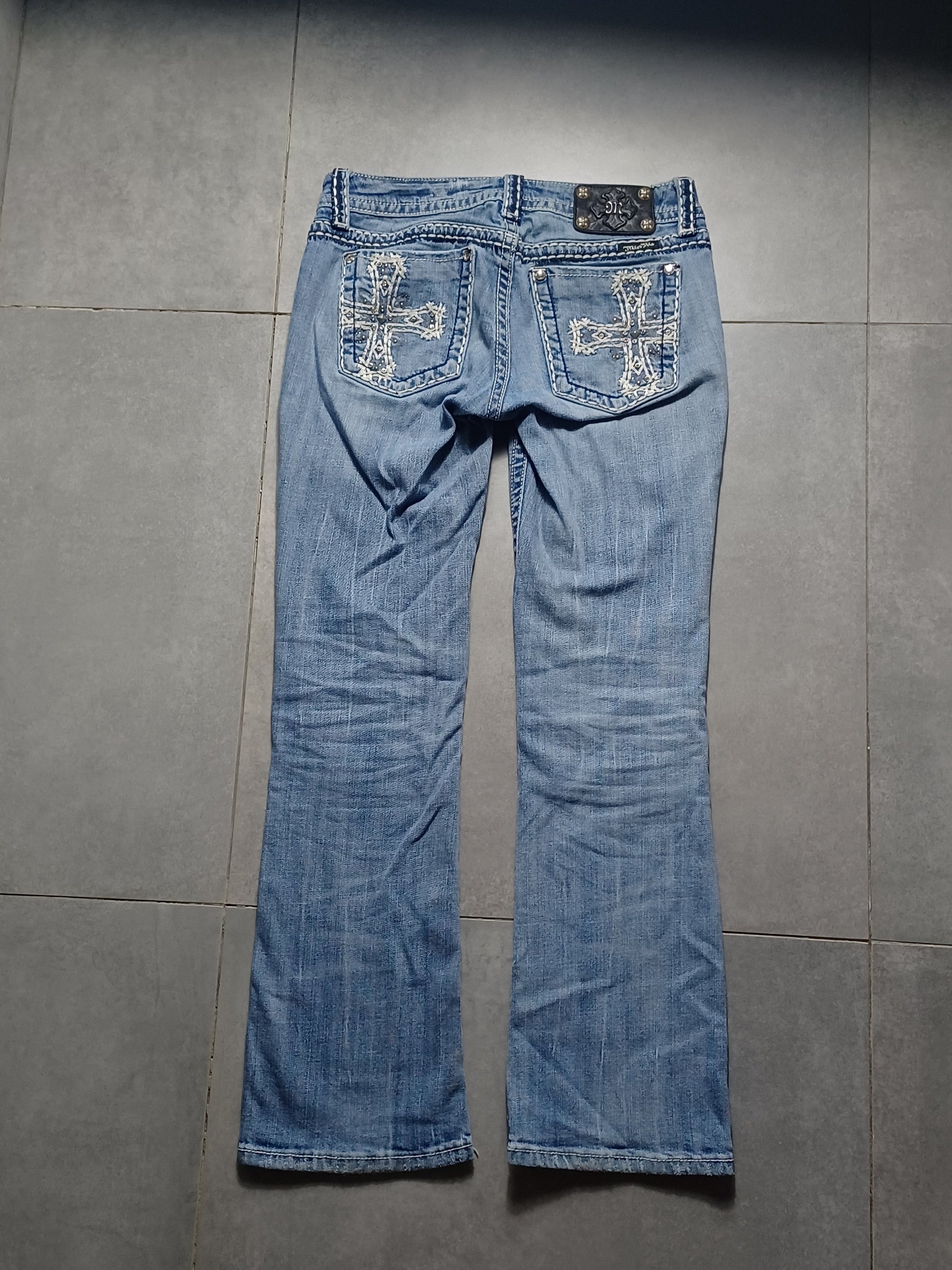 Jasnoniebieskie low rise Flared jeansy Miss Me