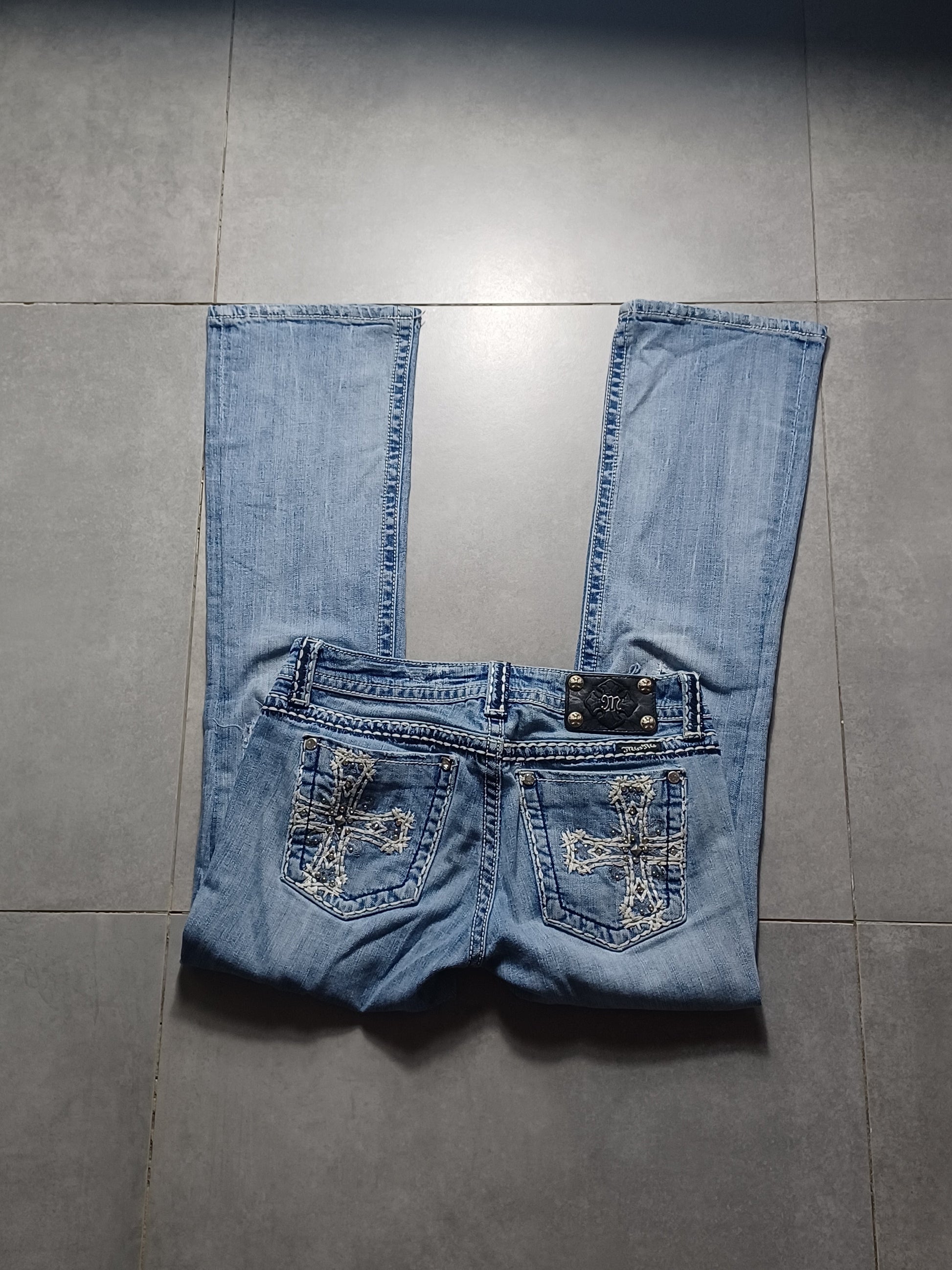 Jasnoniebieskie low rise Flared jeansy Miss Me