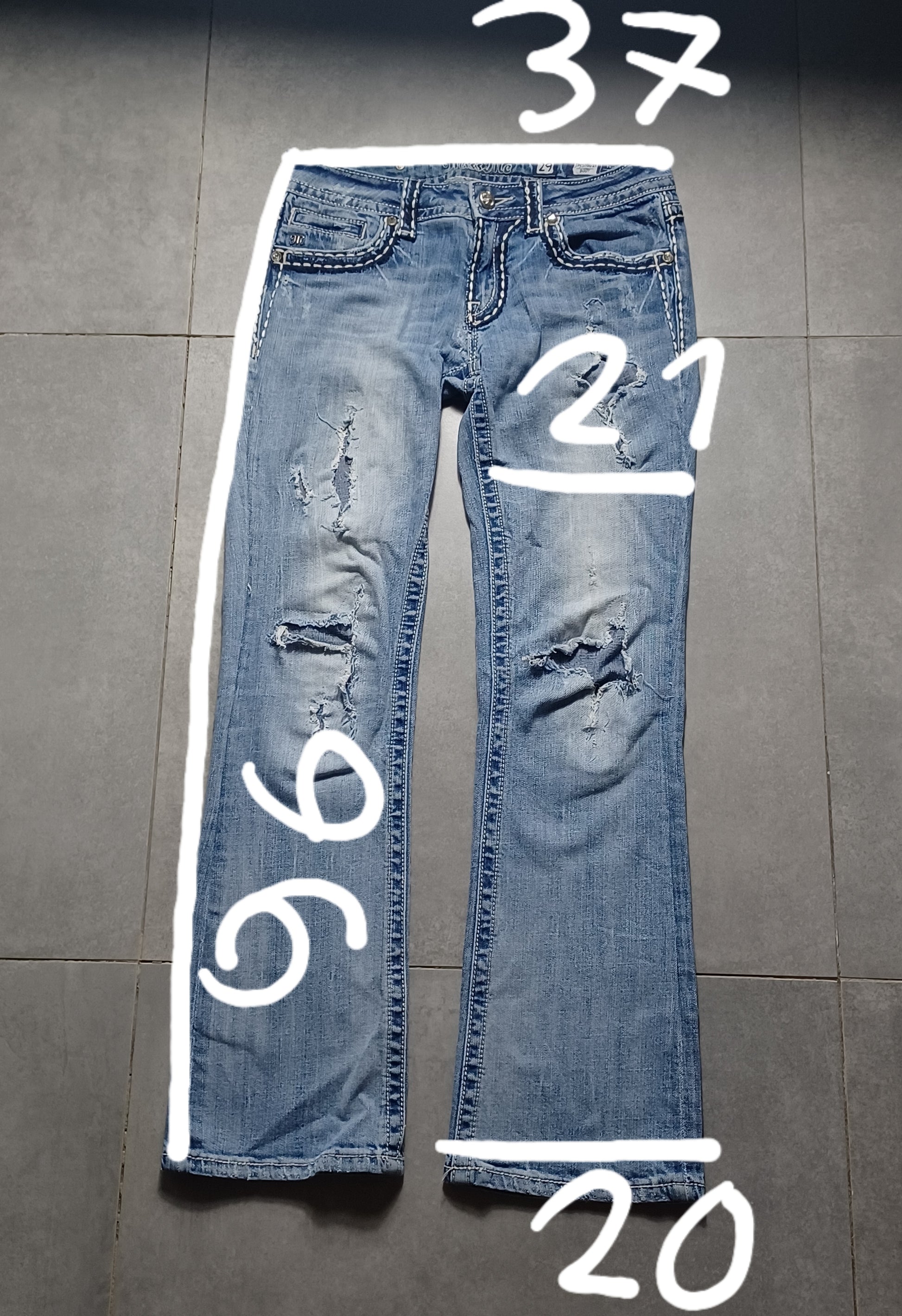 Jasnoniebieskie low rise Flared jeansy Miss Me