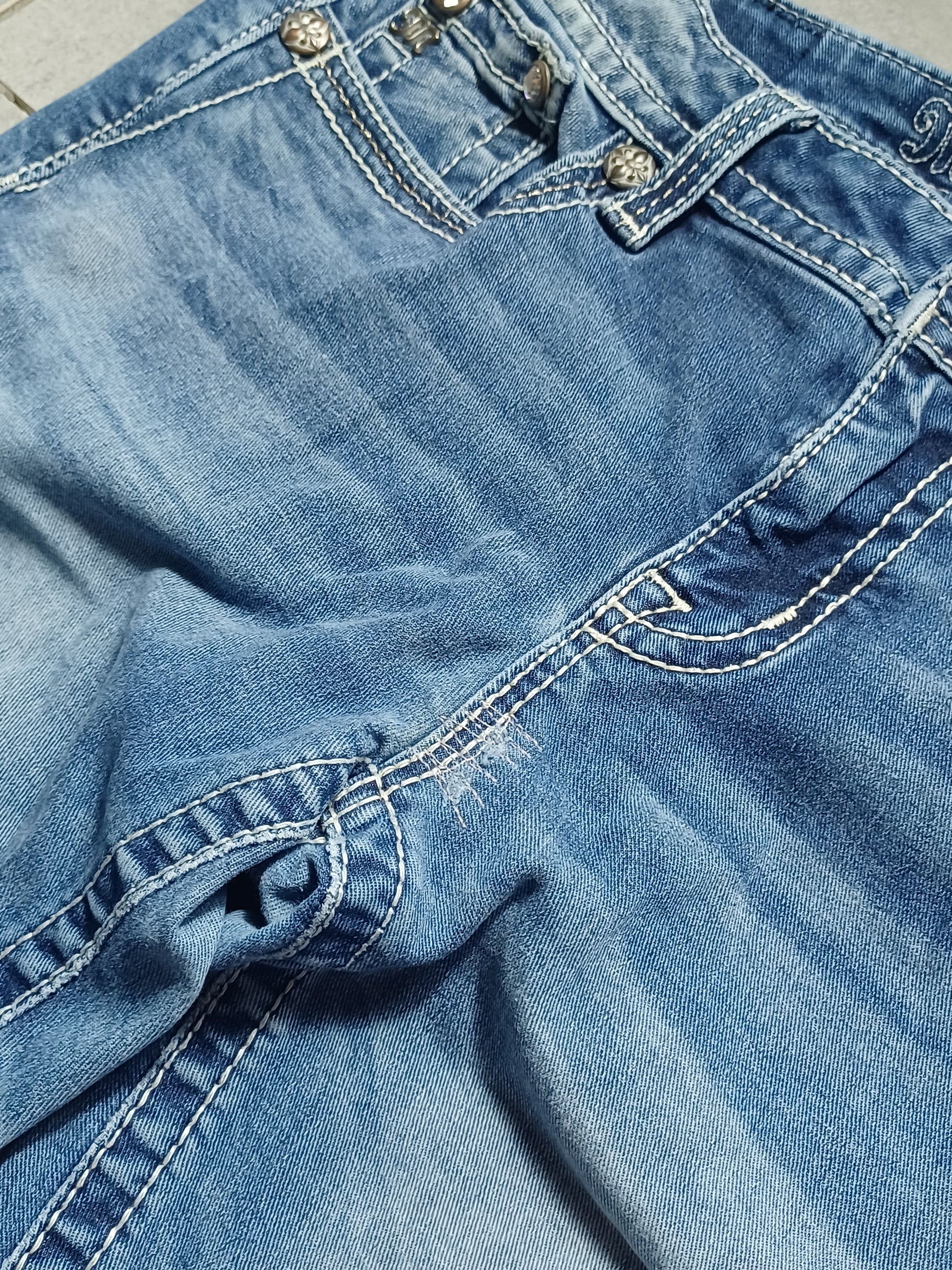 Niebieskie low rise Flared jeansy Miss Me