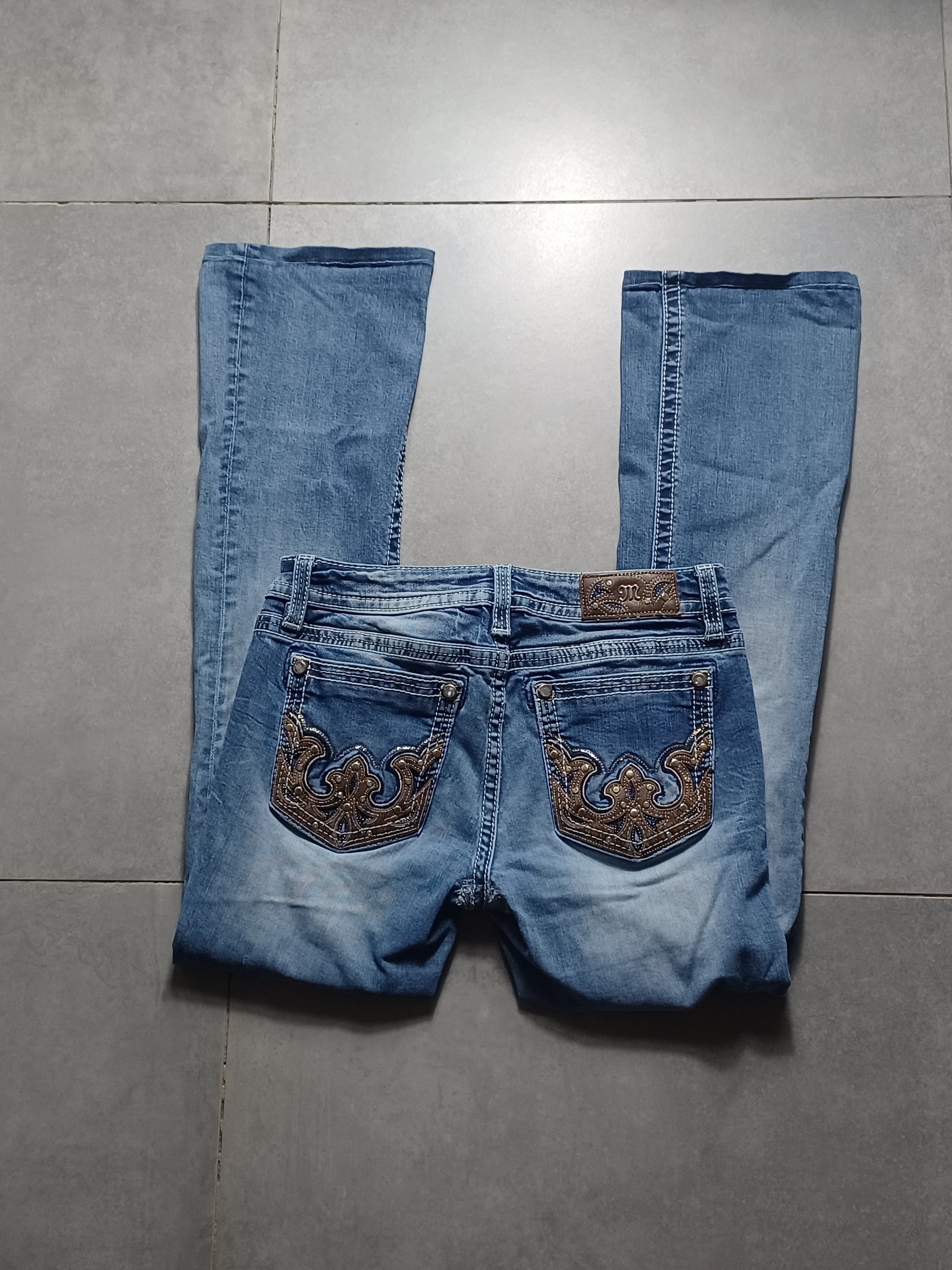 Niebieskie low rise Flared jeansy Miss Me