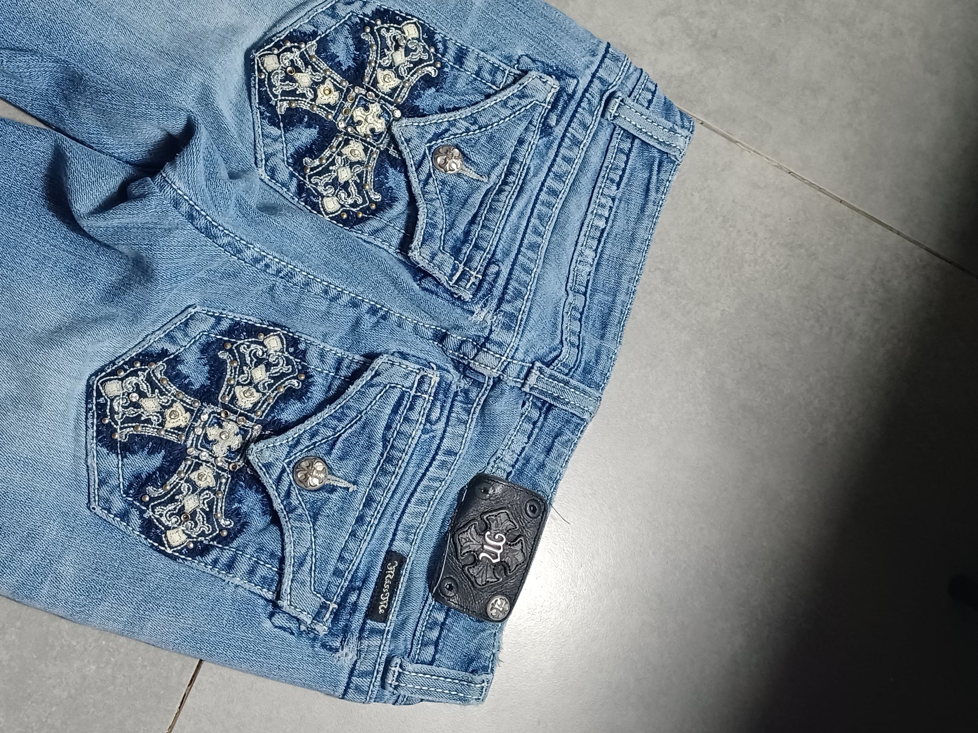 Niebieskie low rise Flared jeansy Miss Me