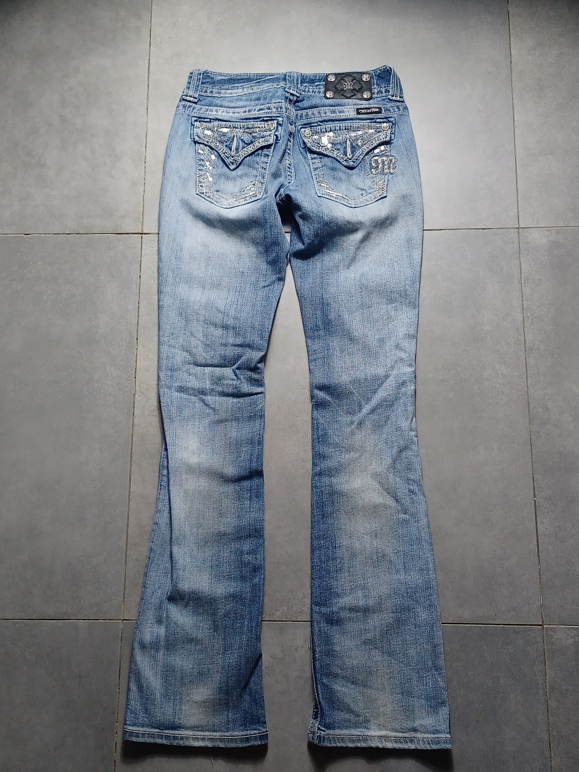 Jasnoniebieskie low rise Flared jeansy Miss Me
