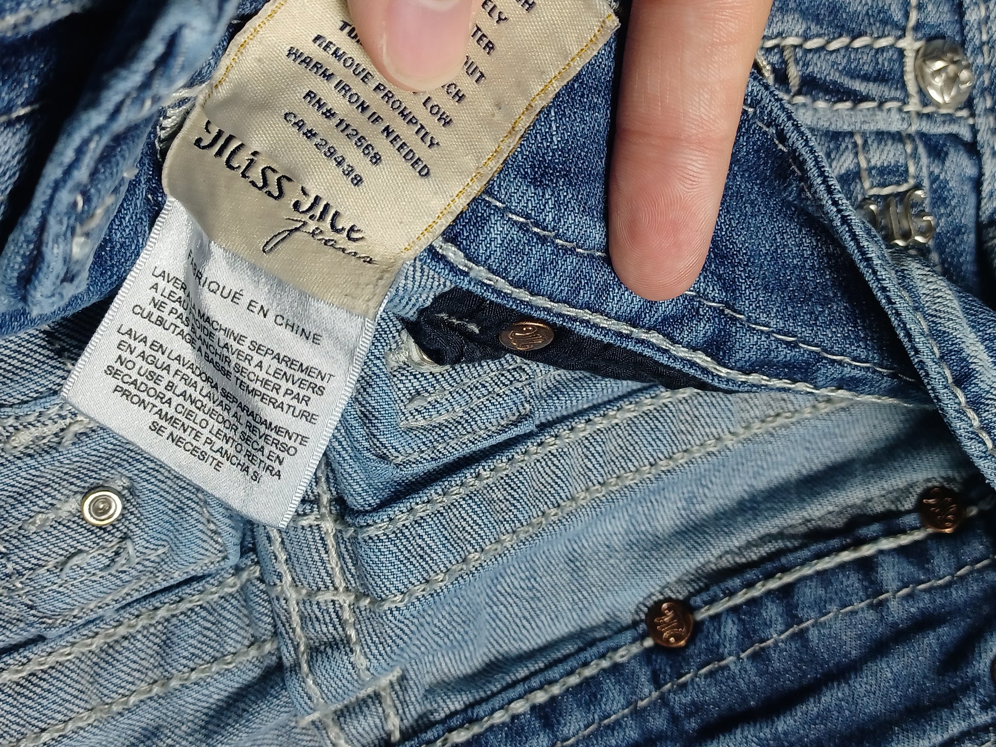 Jasnoniebieskie low rise Flared jeansy Miss Me