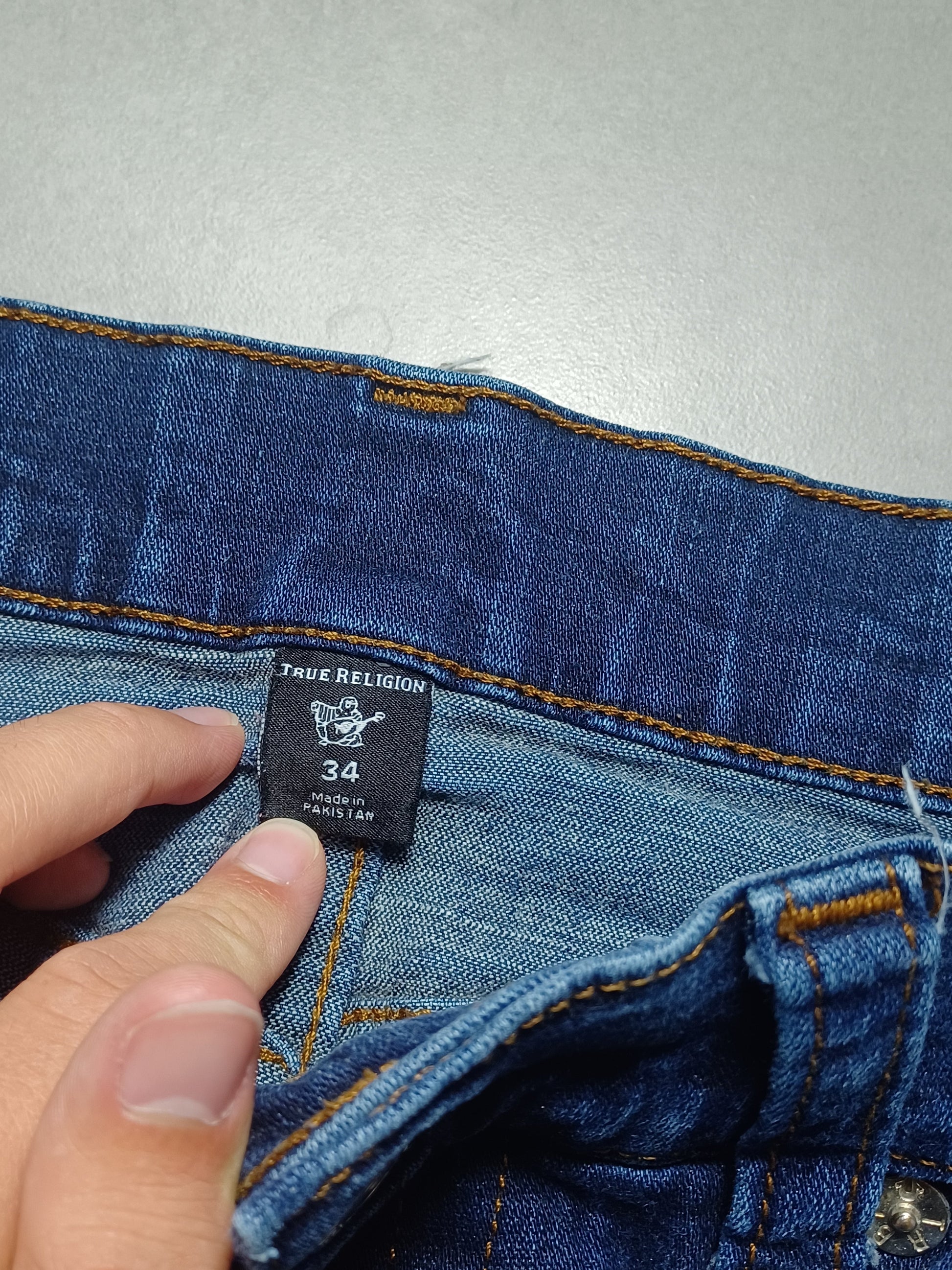 Granatowe straight fit jeansy True Religion