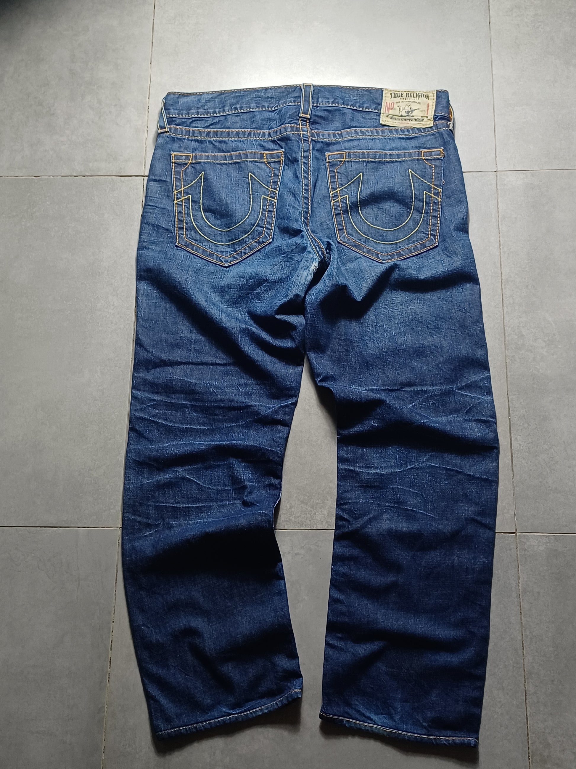 Granatowe straight jeans True Religion