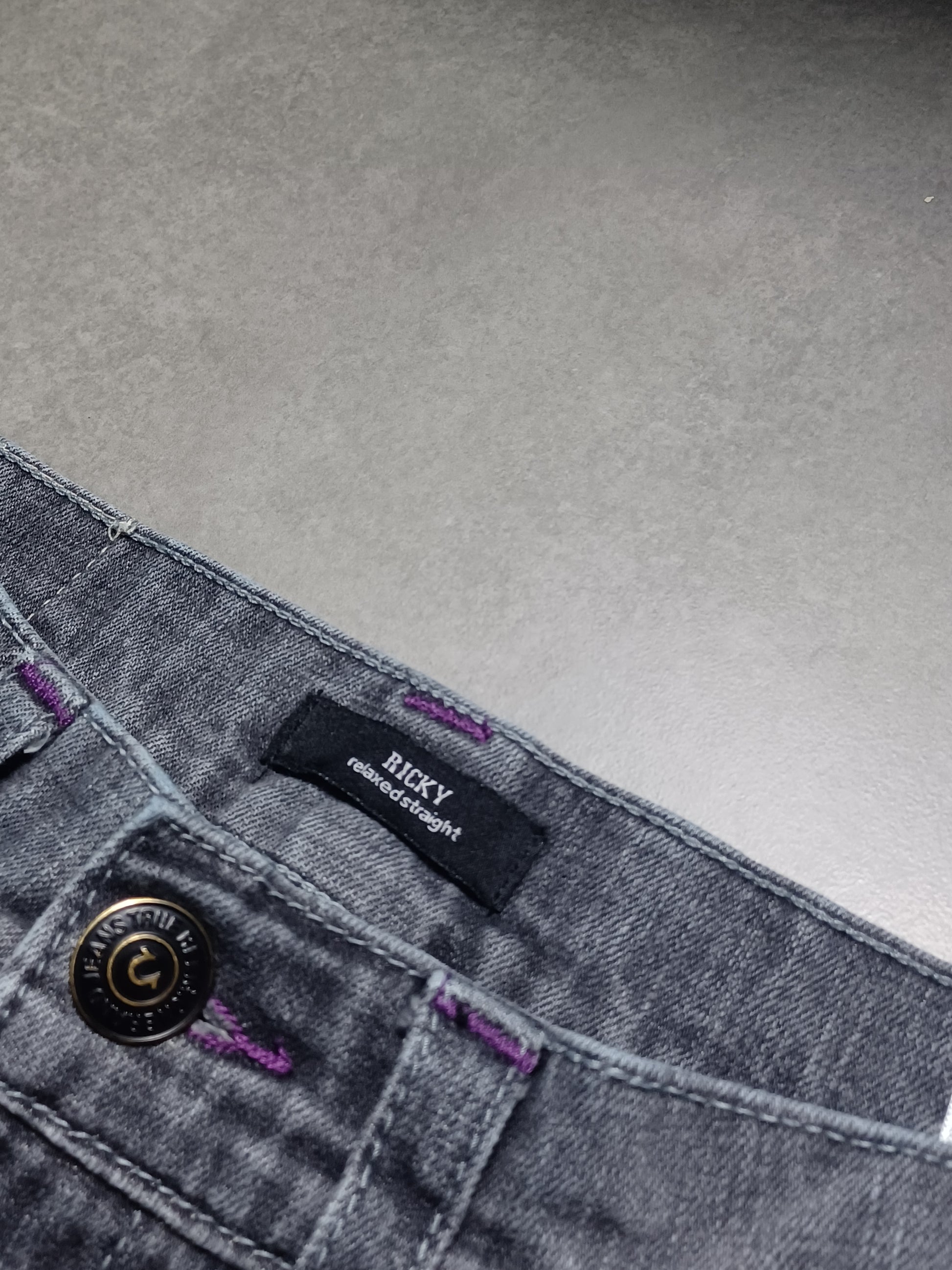 Szare Flared jeansy True Religion