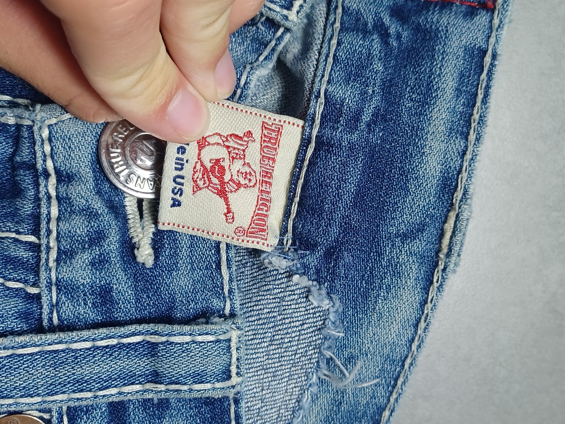 Jasnoniebieskie straight jeans True Religion
