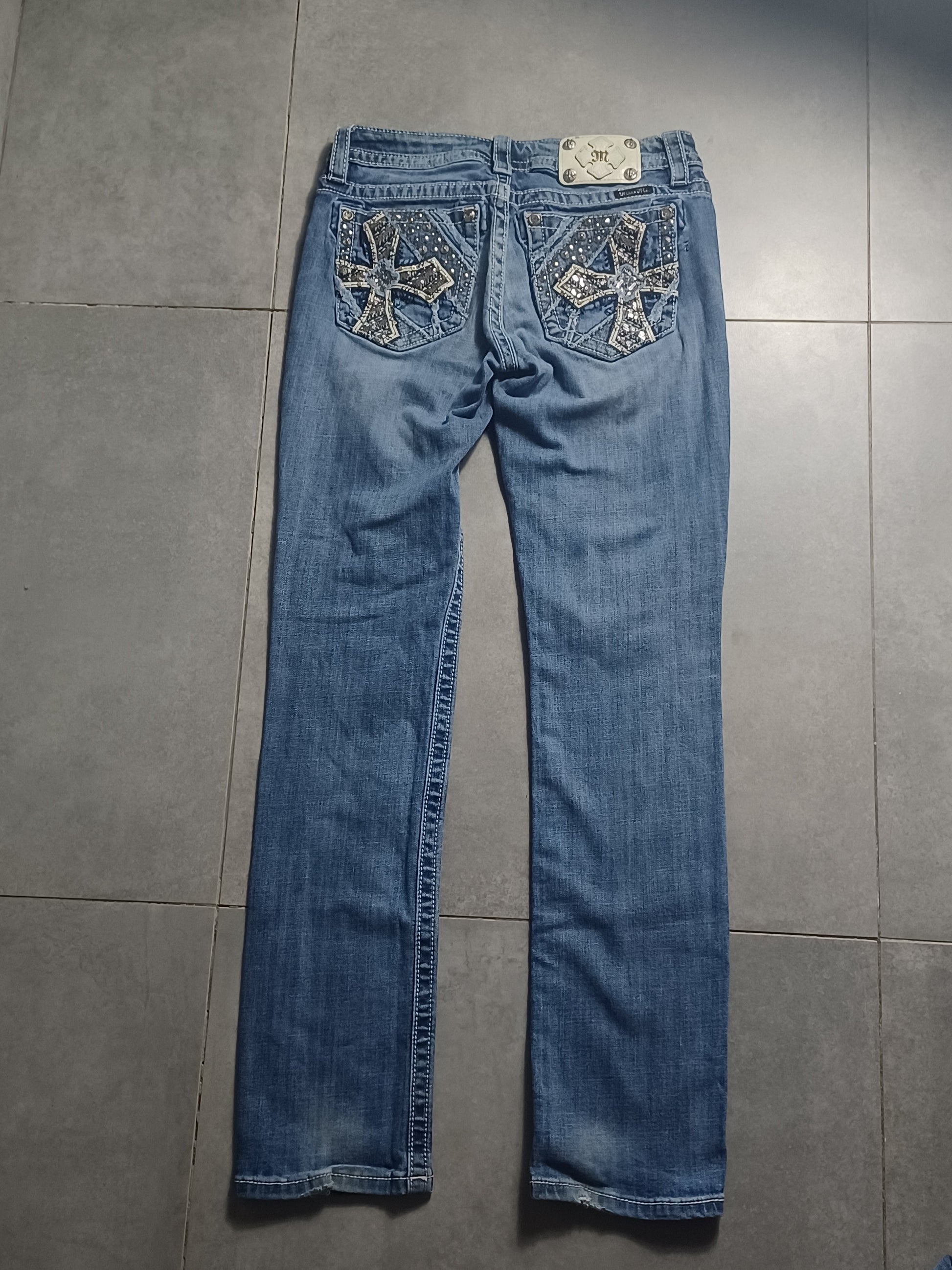 Niebieskie straight jeansy Miss Me