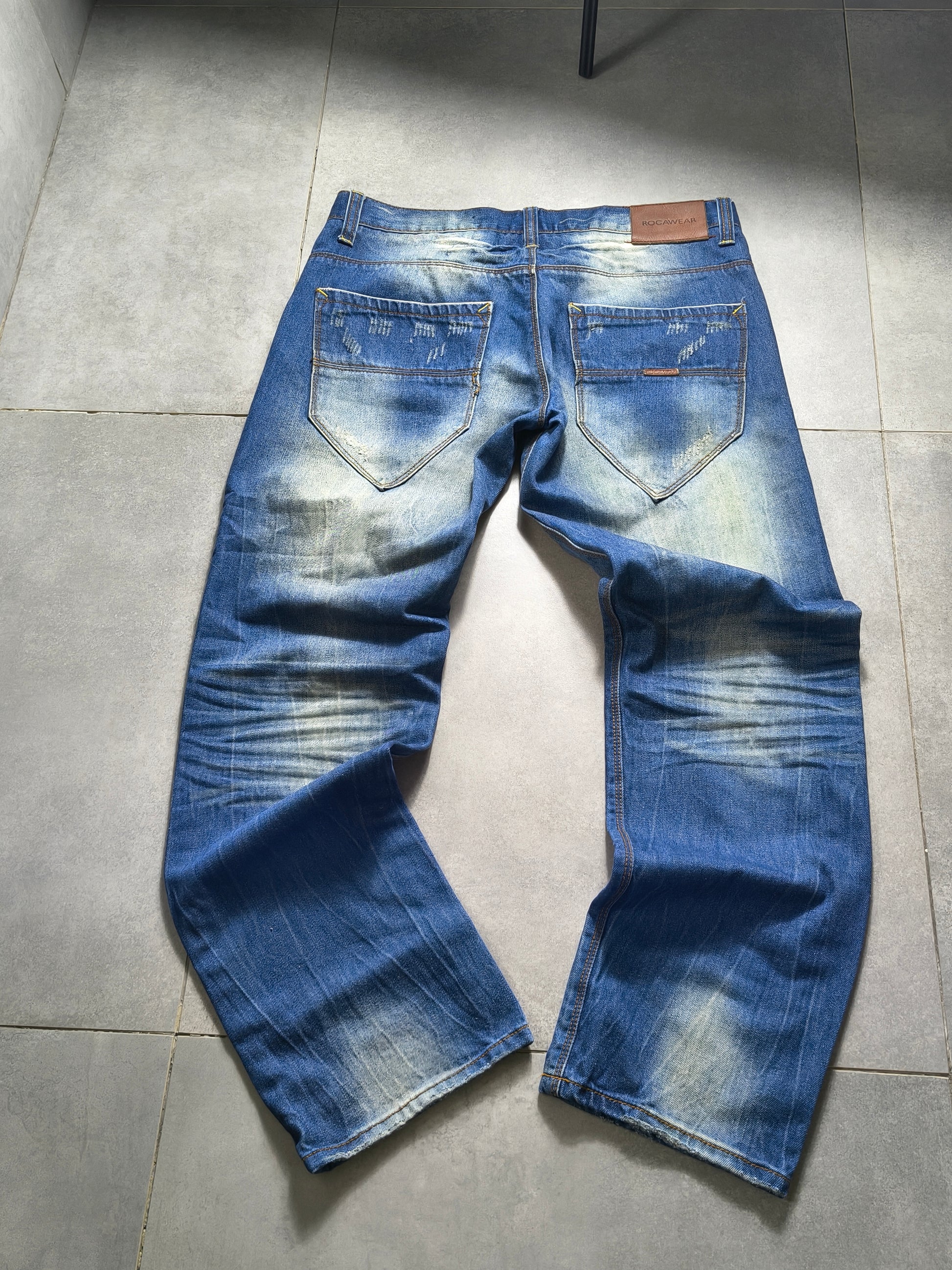 Niebieskie straight fit jeansy Rocawear