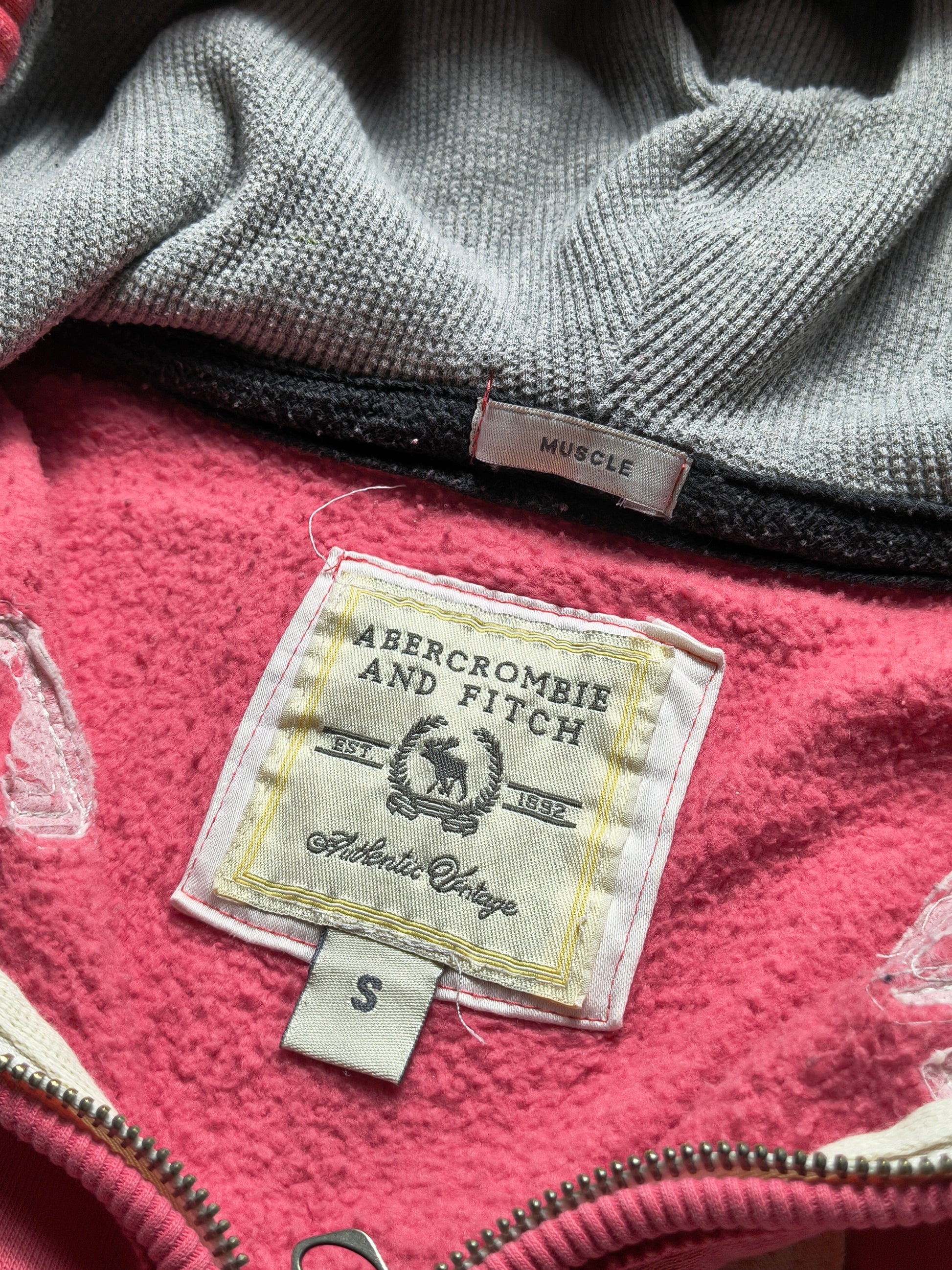 Różowa bluza rozpinana z kapturem Abercrombie and Fitch