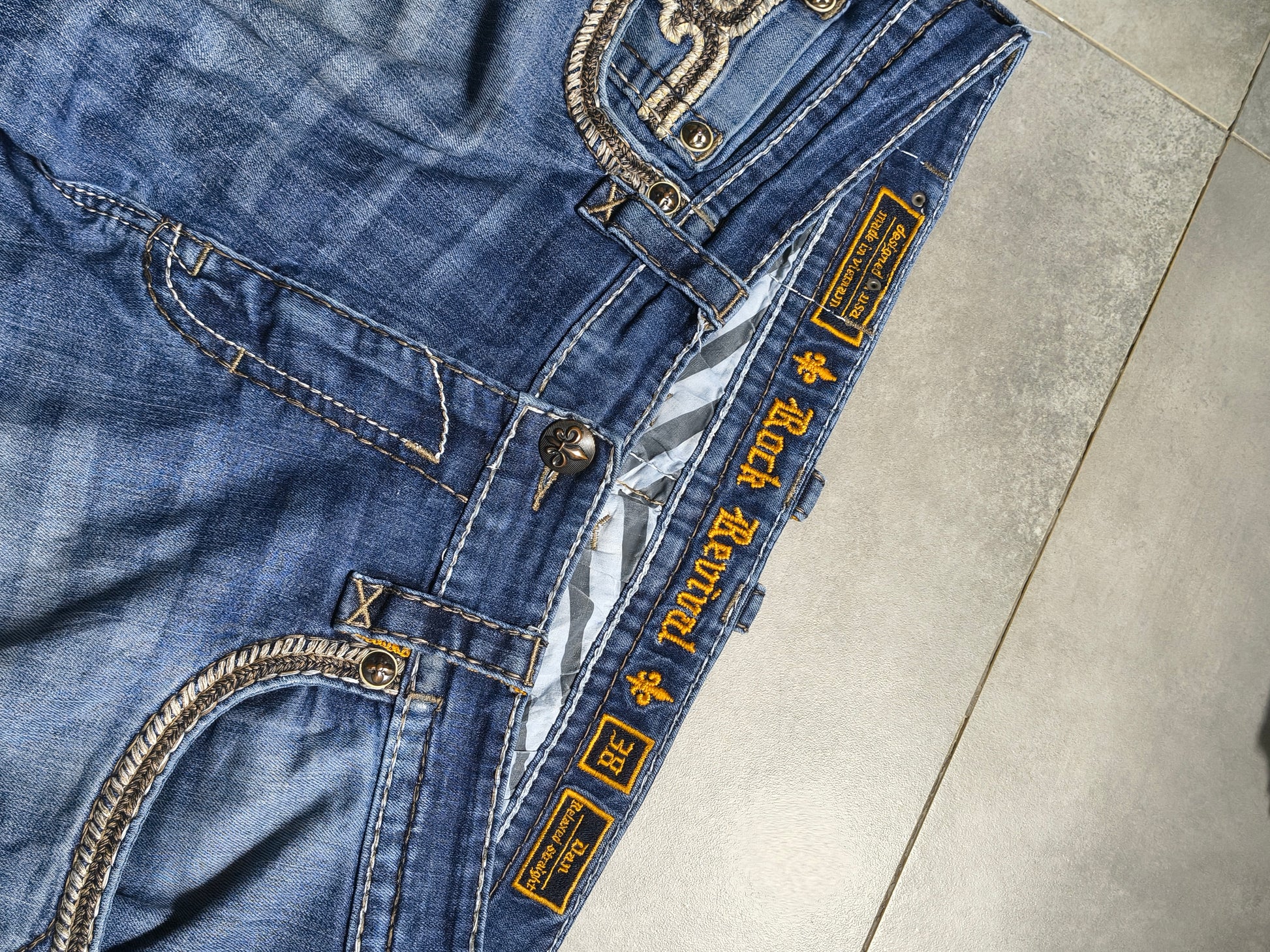 Granatowe straight fit jeansy Rock Revival