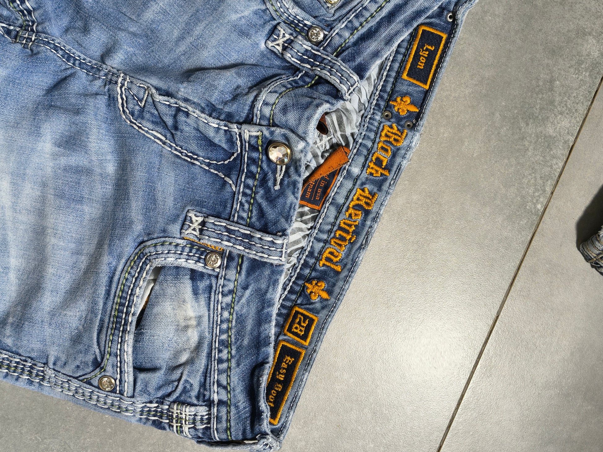 Jasnoniebieskie flared jeansy Rock Revival