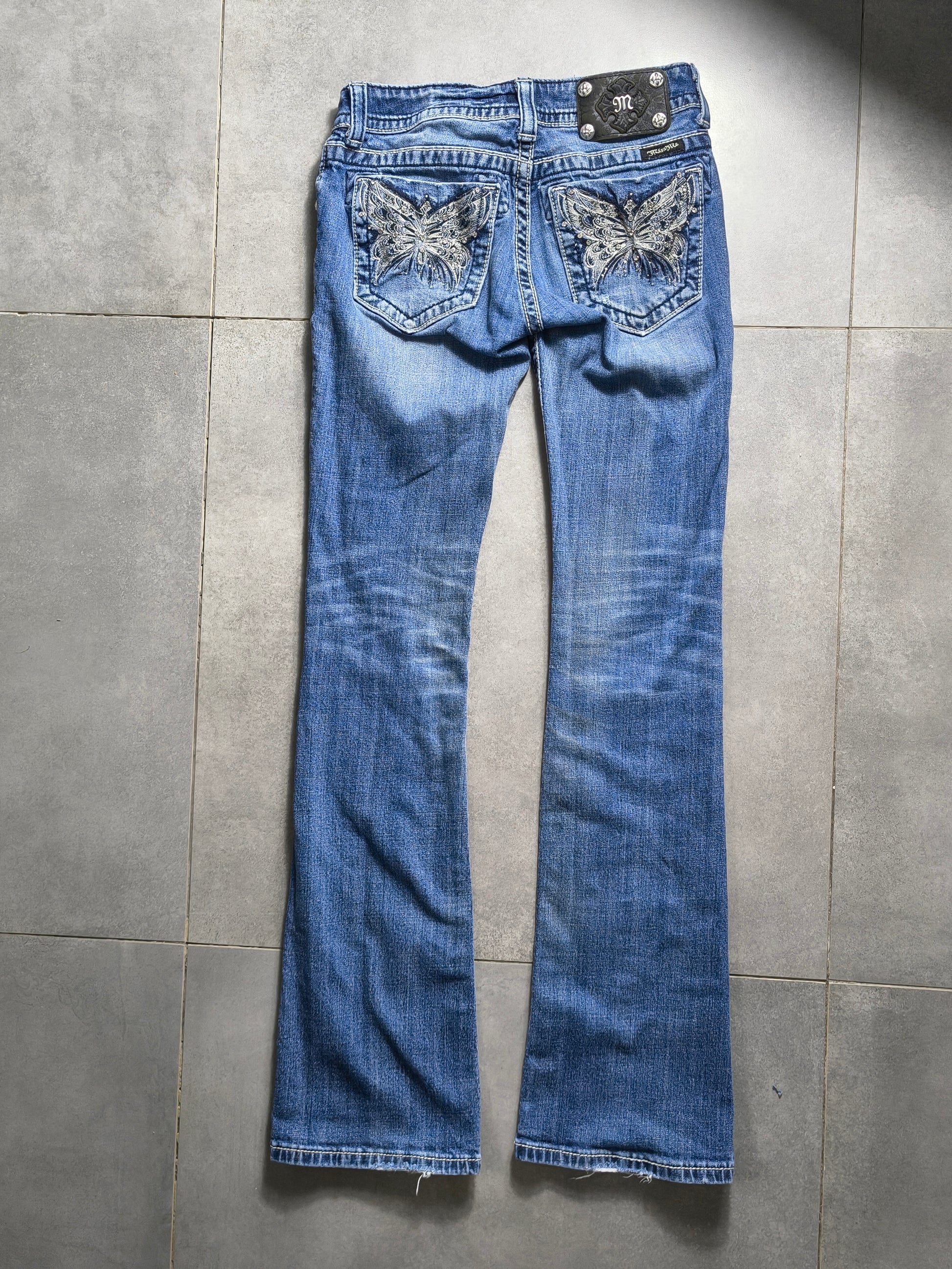 Niebieskie flared jeansy Miss me