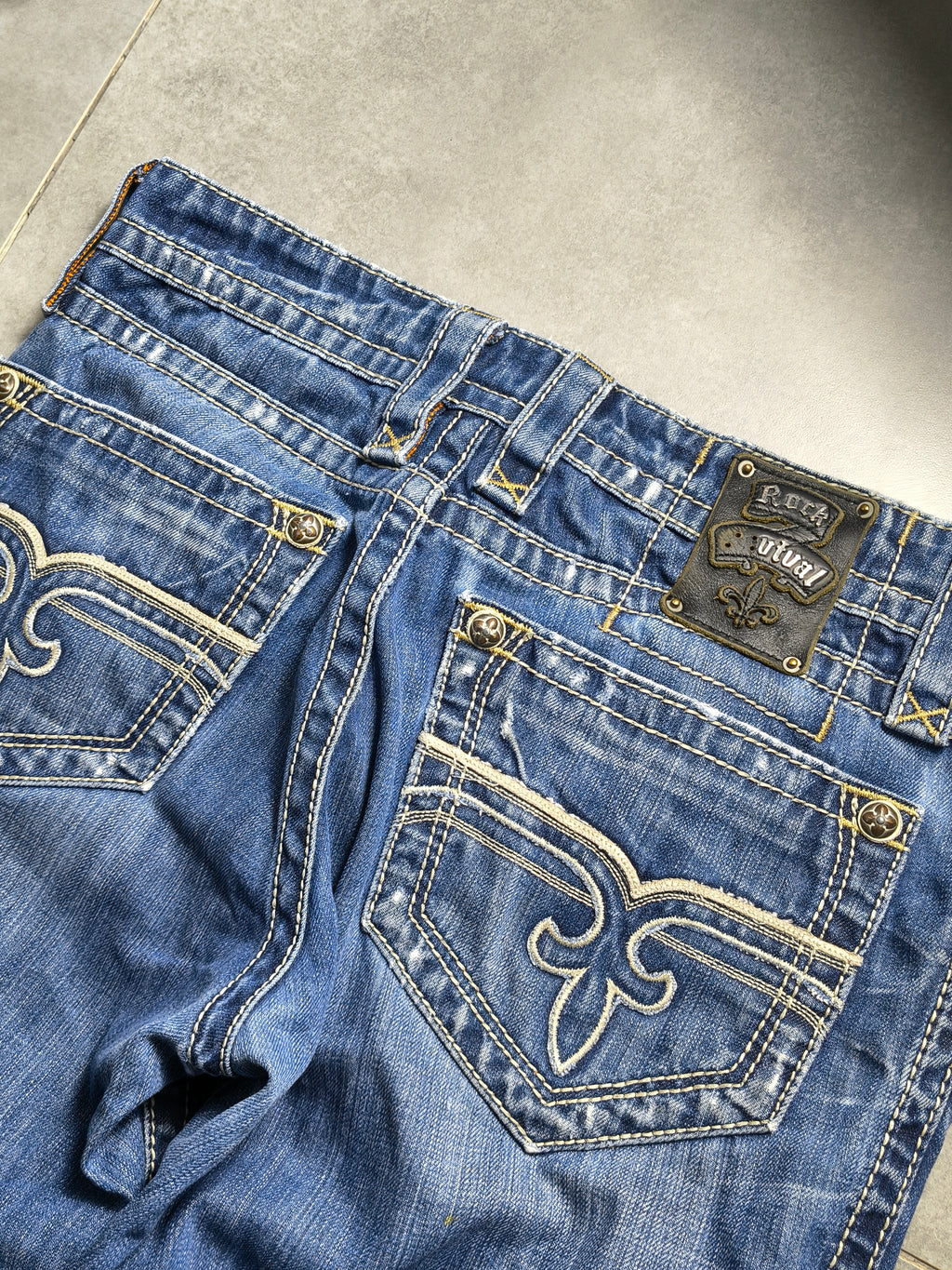 Granatowe bootcut  jeansy Rock Revival