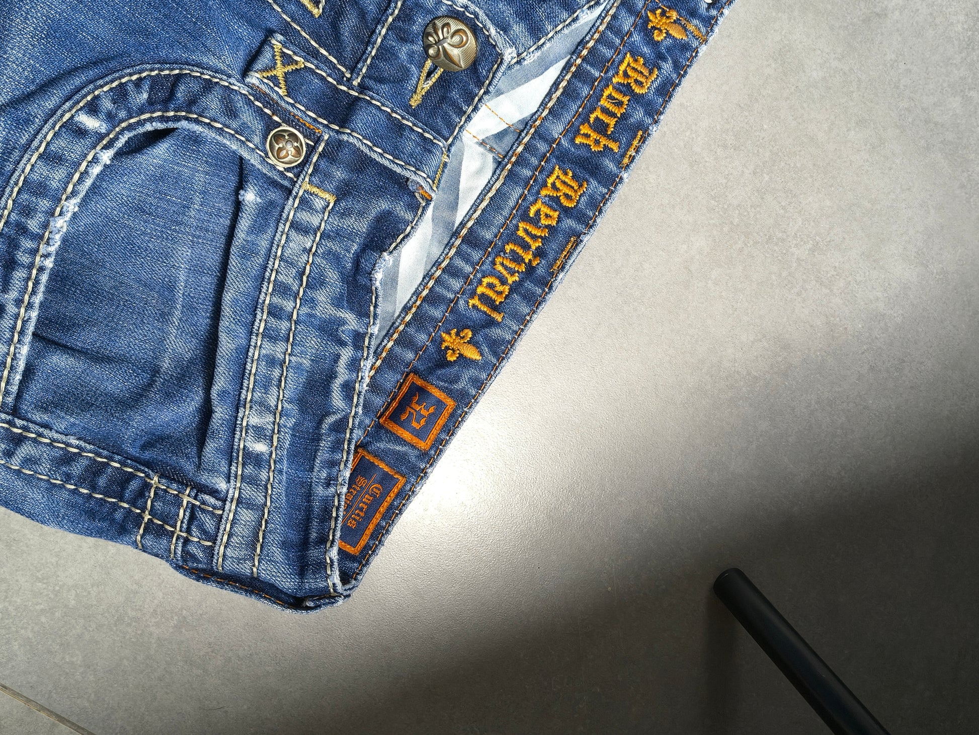 Granatowe bootcut  jeansy Rock Revival