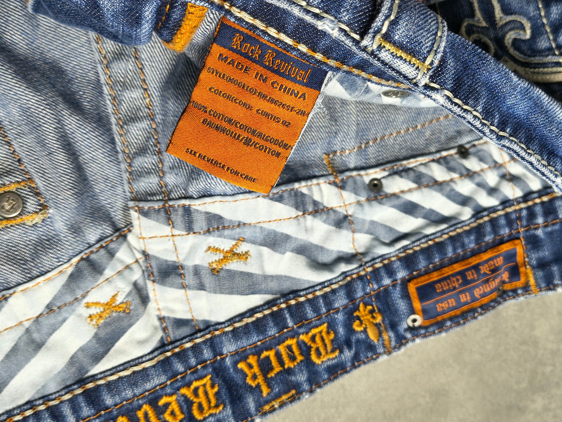 Granatowe bootcut  jeansy Rock Revival