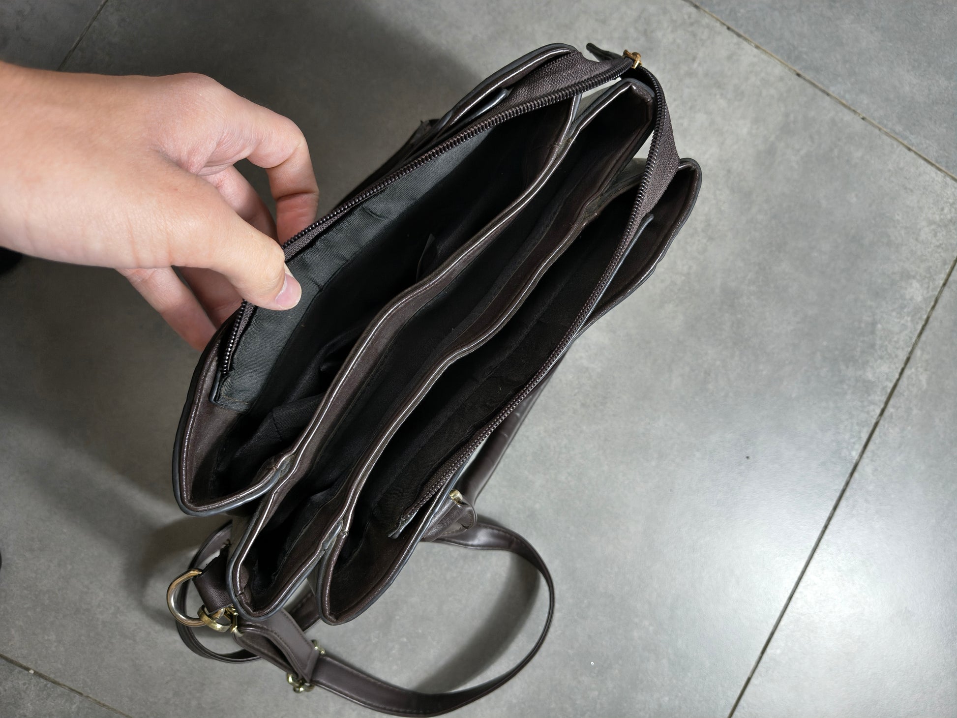 Brązowa Torebka  z koroną