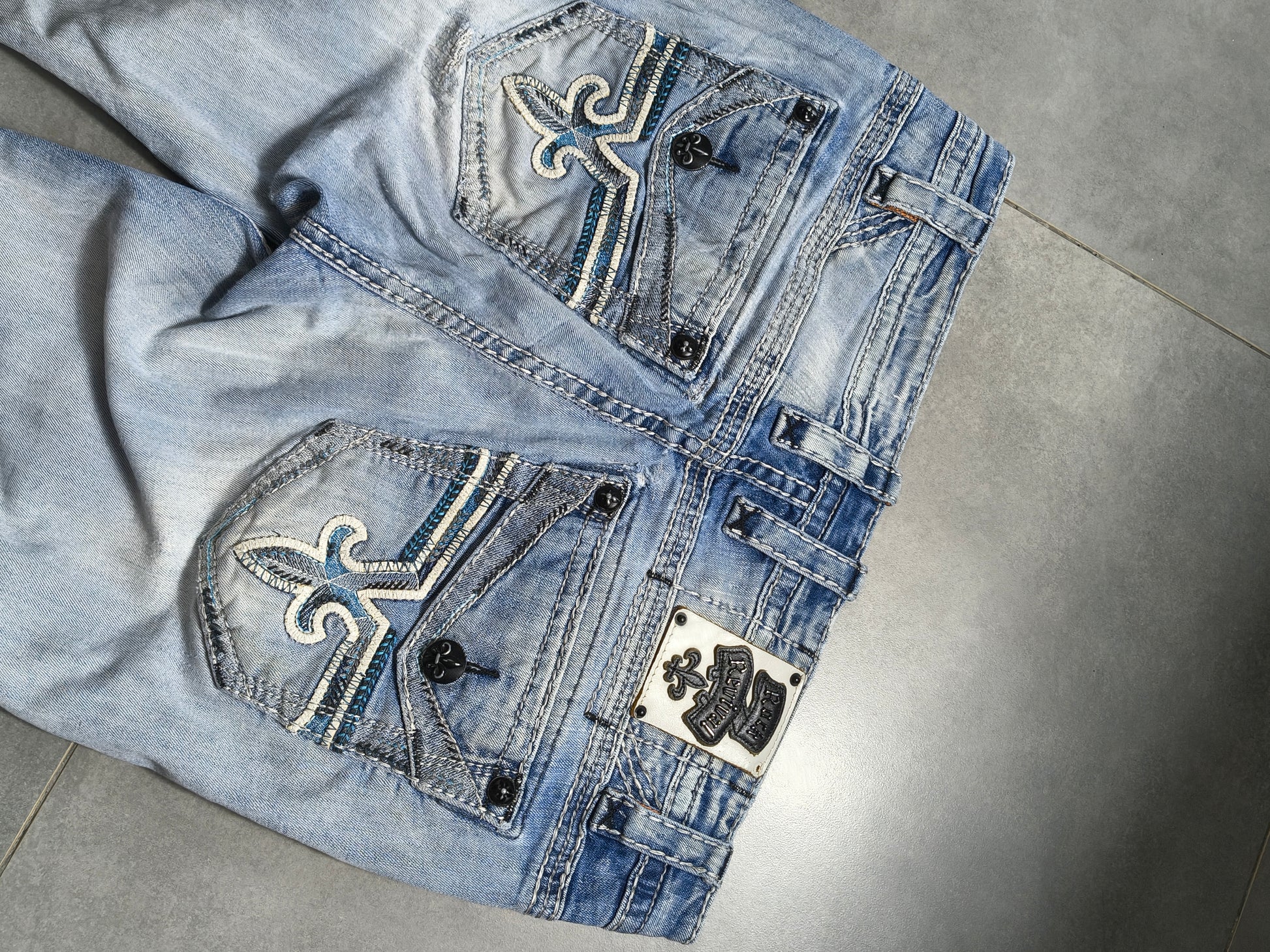 Jasnoniebieskie straight fit jeansy Rock Revival